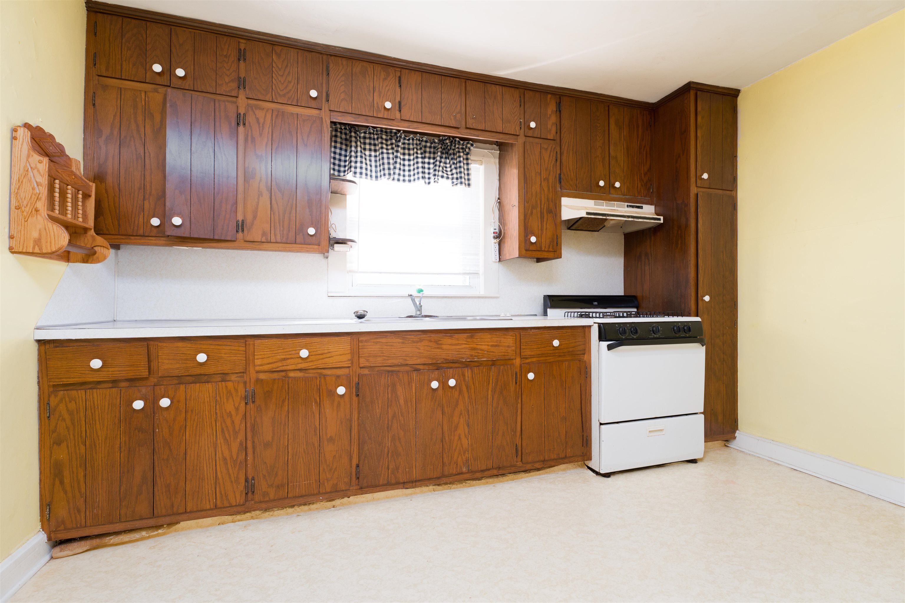 826 21St Street, Owensboro, Kentucky 42303, 2 Bedrooms Bedrooms, ,1 BathroomBathrooms,Single Family Residence,For Sale,21St Street,90796