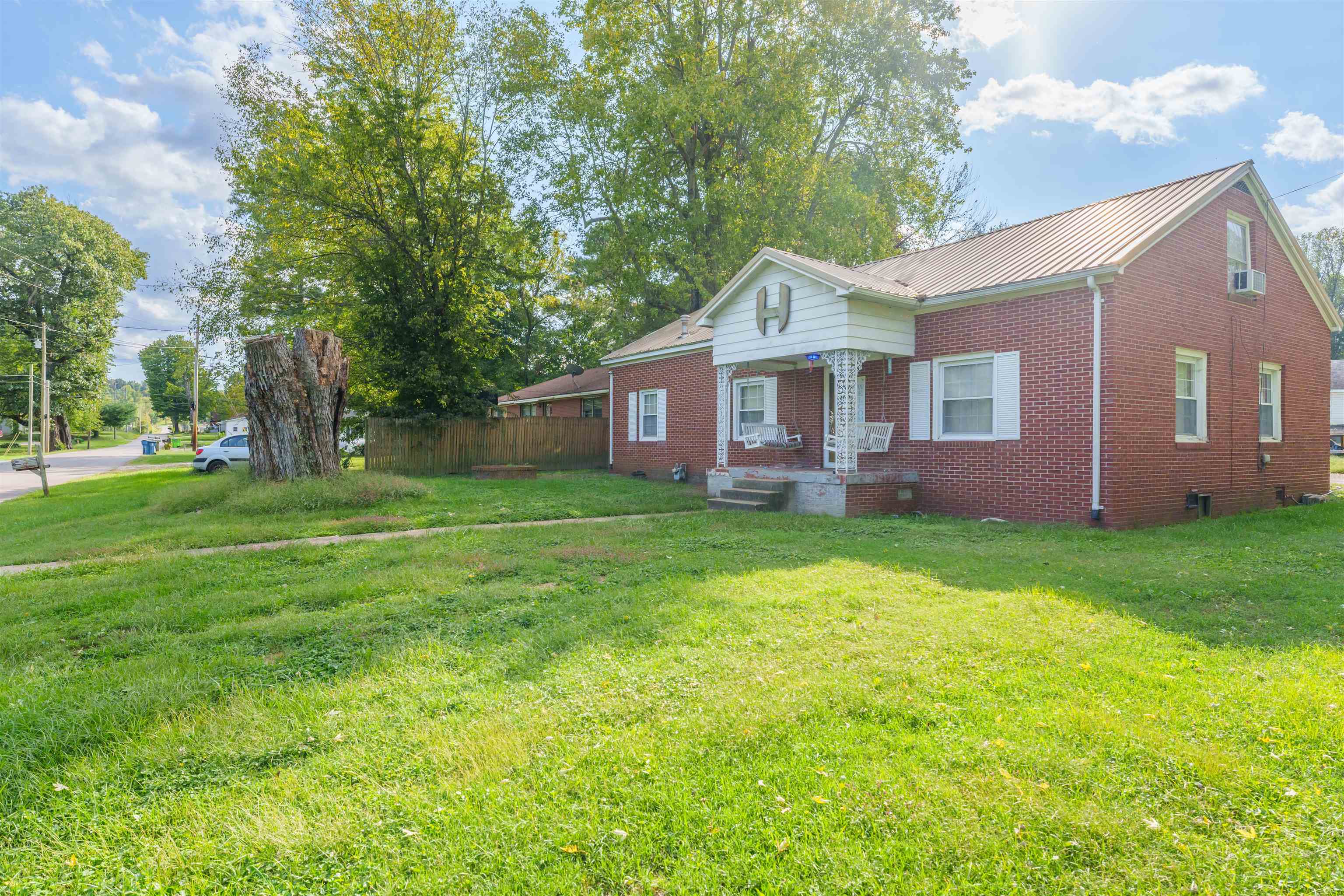10808 Mill St., Utica, Kentucky 42376, 5 Bedrooms Bedrooms, ,2 BathroomsBathrooms,Single Family Residence,For Sale,Mill St.,90797