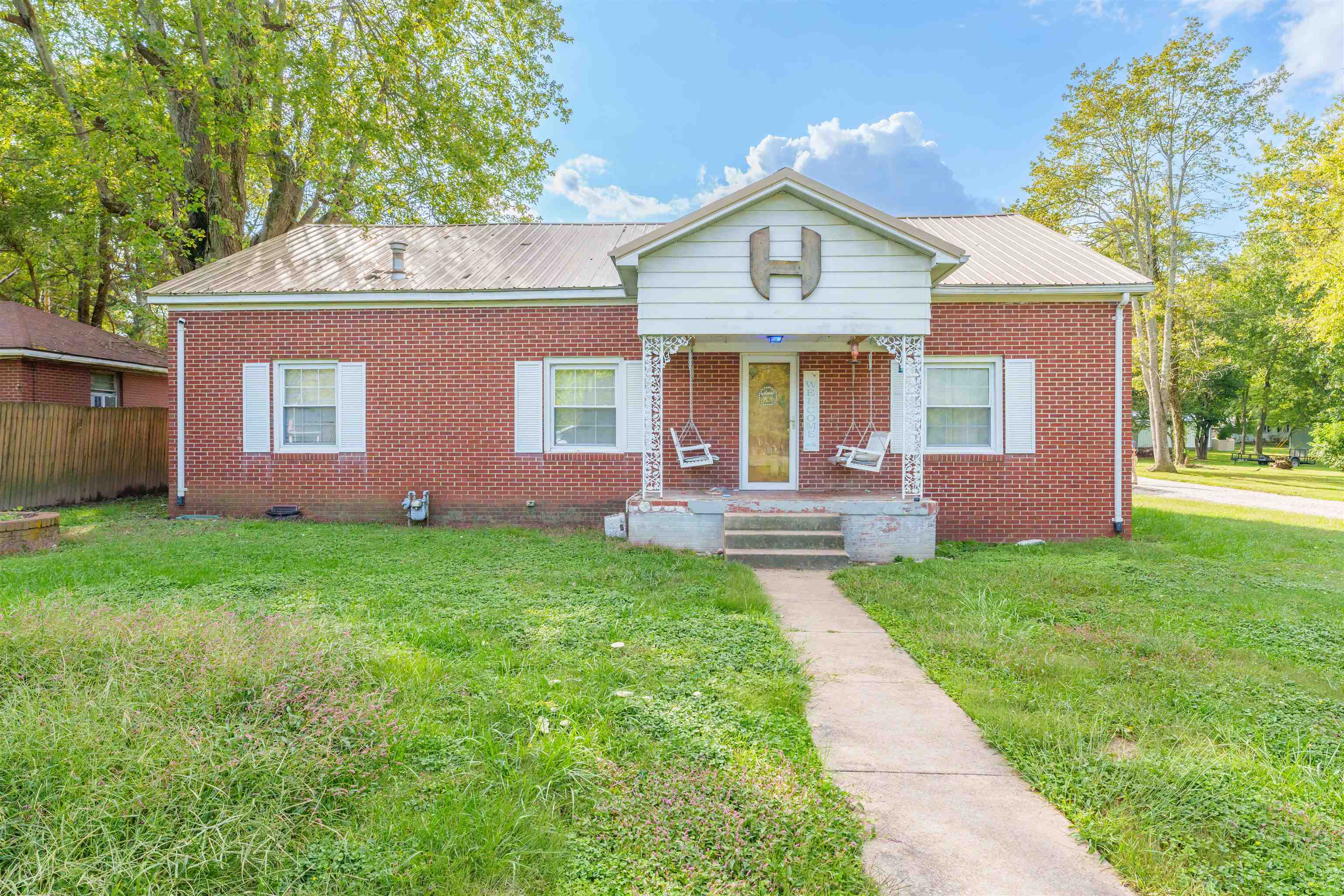 10808 Mill St., Utica, Kentucky 42376, 5 Bedrooms Bedrooms, ,2 BathroomsBathrooms,Single Family Residence,For Sale,Mill St.,90797