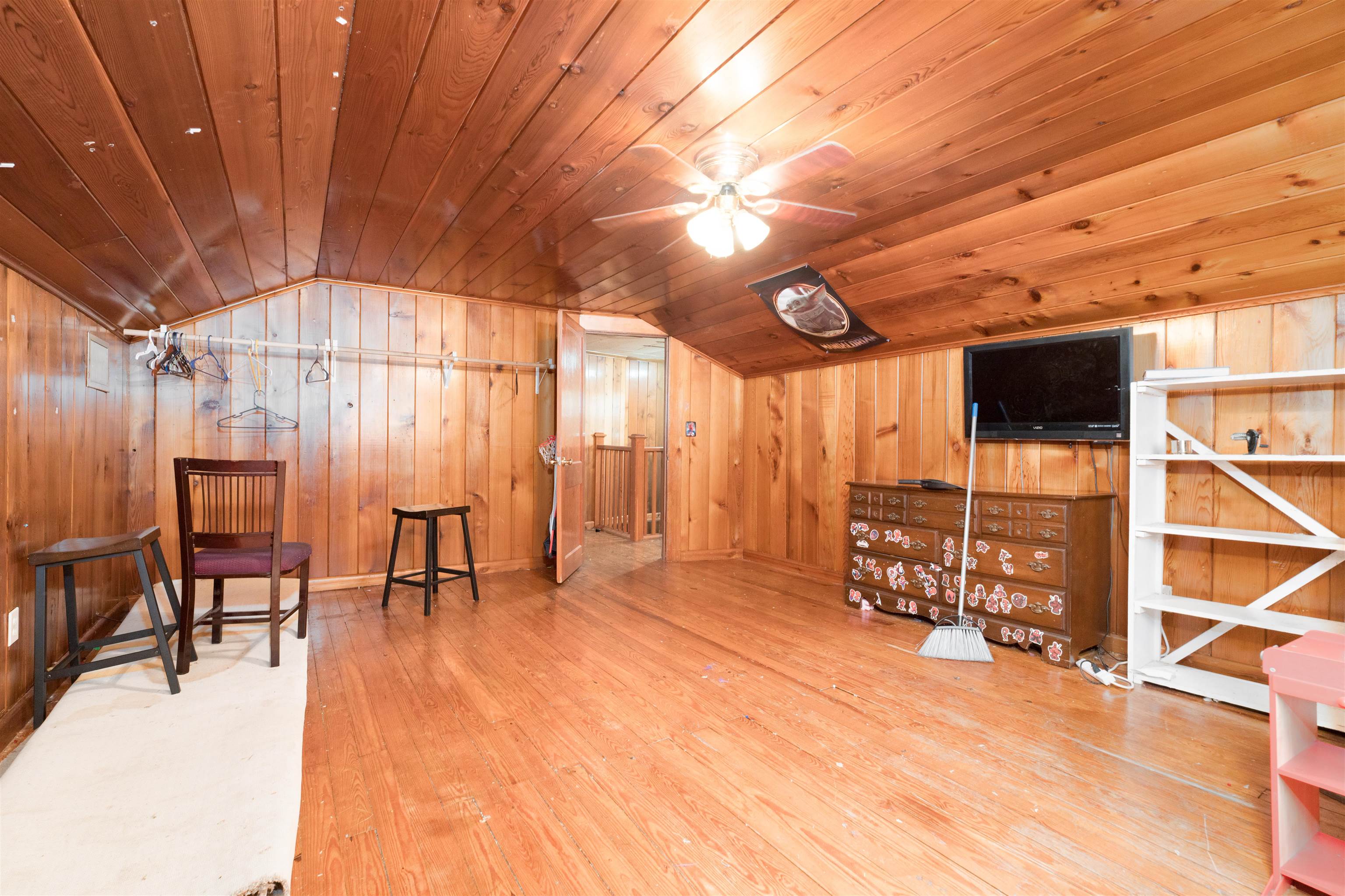 10808 Mill St., Utica, Kentucky 42376, 5 Bedrooms Bedrooms, ,2 BathroomsBathrooms,Single Family Residence,For Sale,Mill St.,90797