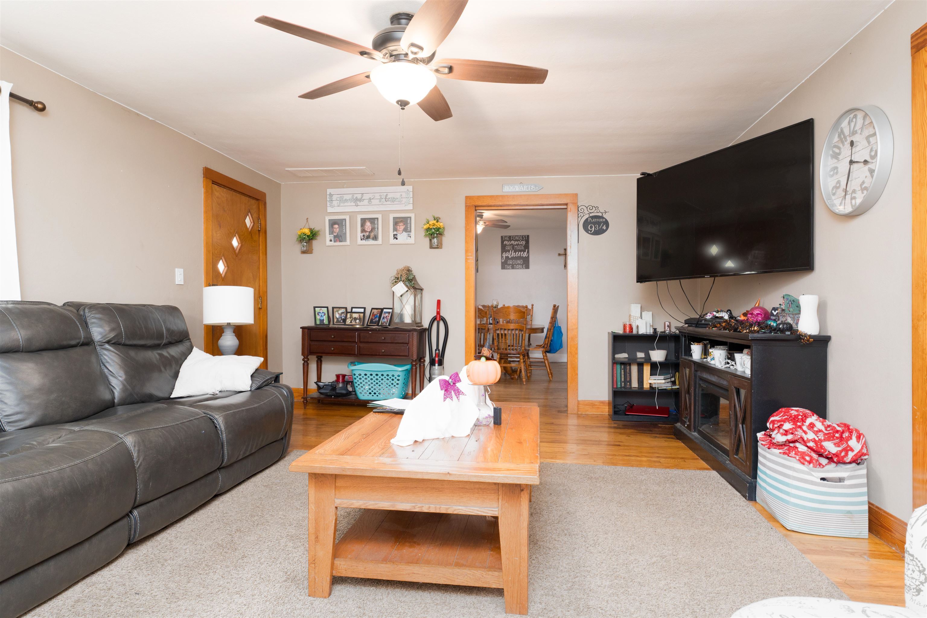 10808 Mill St., Utica, Kentucky 42376, 5 Bedrooms Bedrooms, ,2 BathroomsBathrooms,Single Family Residence,For Sale,Mill St.,90797