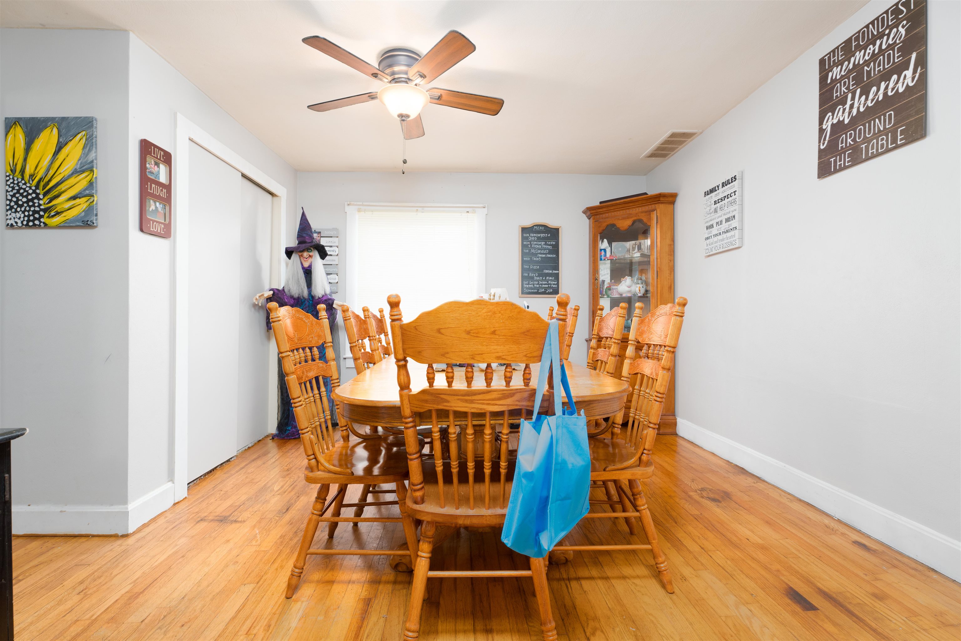10808 Mill St., Utica, Kentucky 42376, 5 Bedrooms Bedrooms, ,2 BathroomsBathrooms,Single Family Residence,For Sale,Mill St.,90797