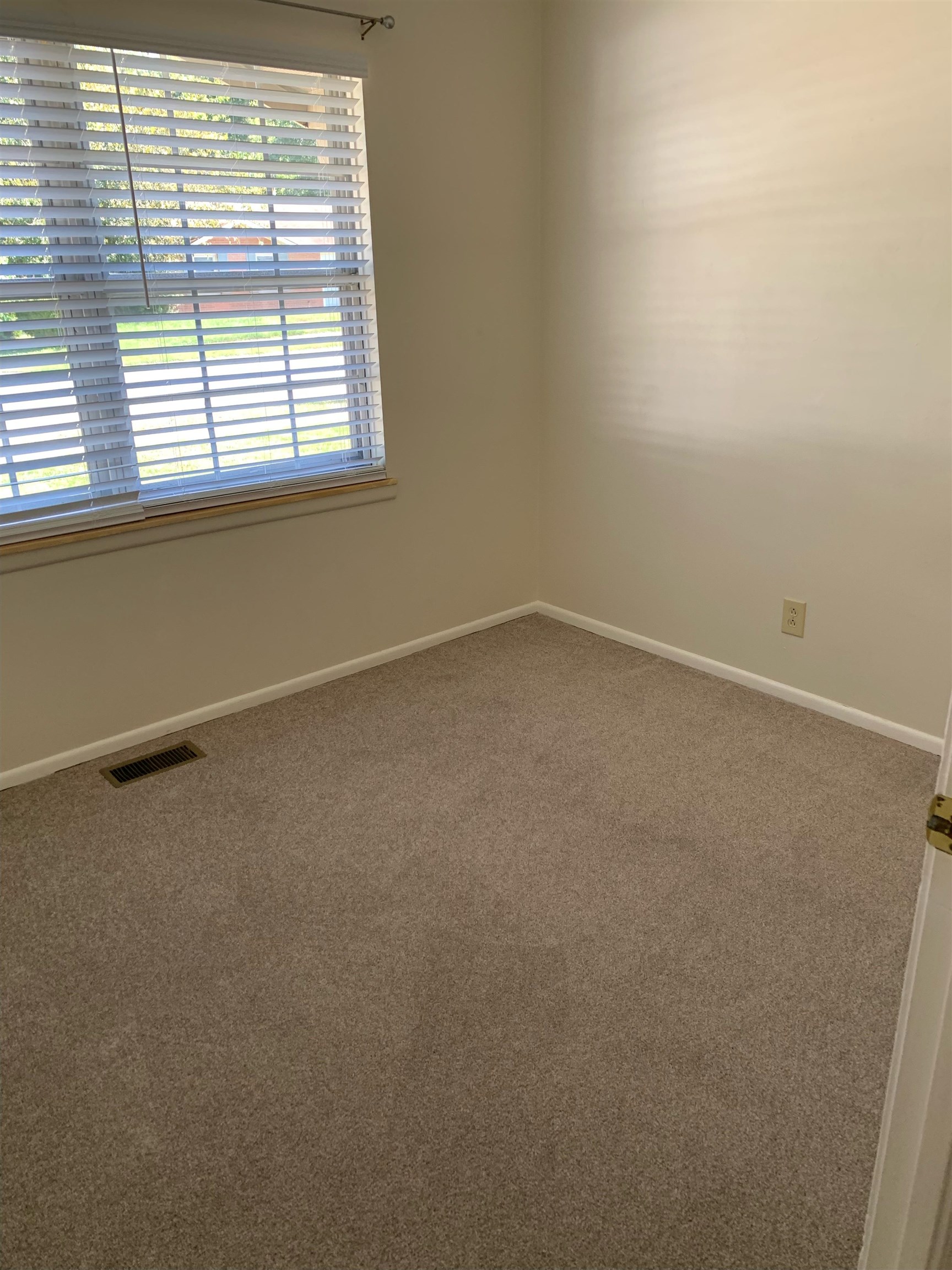 3614 Arlington Dr., Owensboro, Kentucky 42301, 3 Bedrooms Bedrooms, ,1 BathroomBathrooms,Single Family Residence,For Sale,Arlington Dr.,90799
