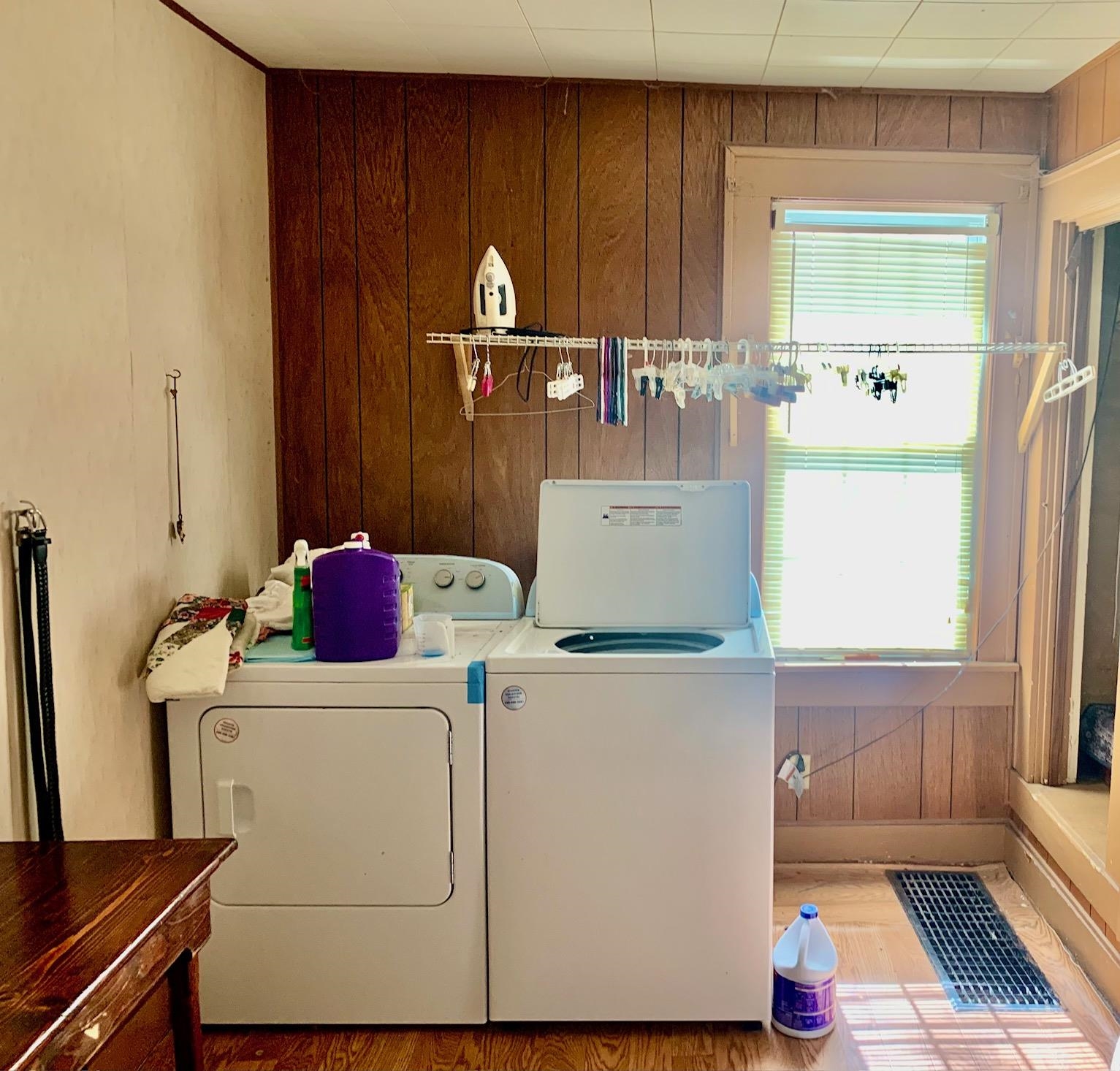 1523 Pearl St, Owensboro, Kentucky 42301, 3 Bedrooms Bedrooms, ,1 BathroomBathrooms,Single Family Residence,For Sale,Pearl St,90806