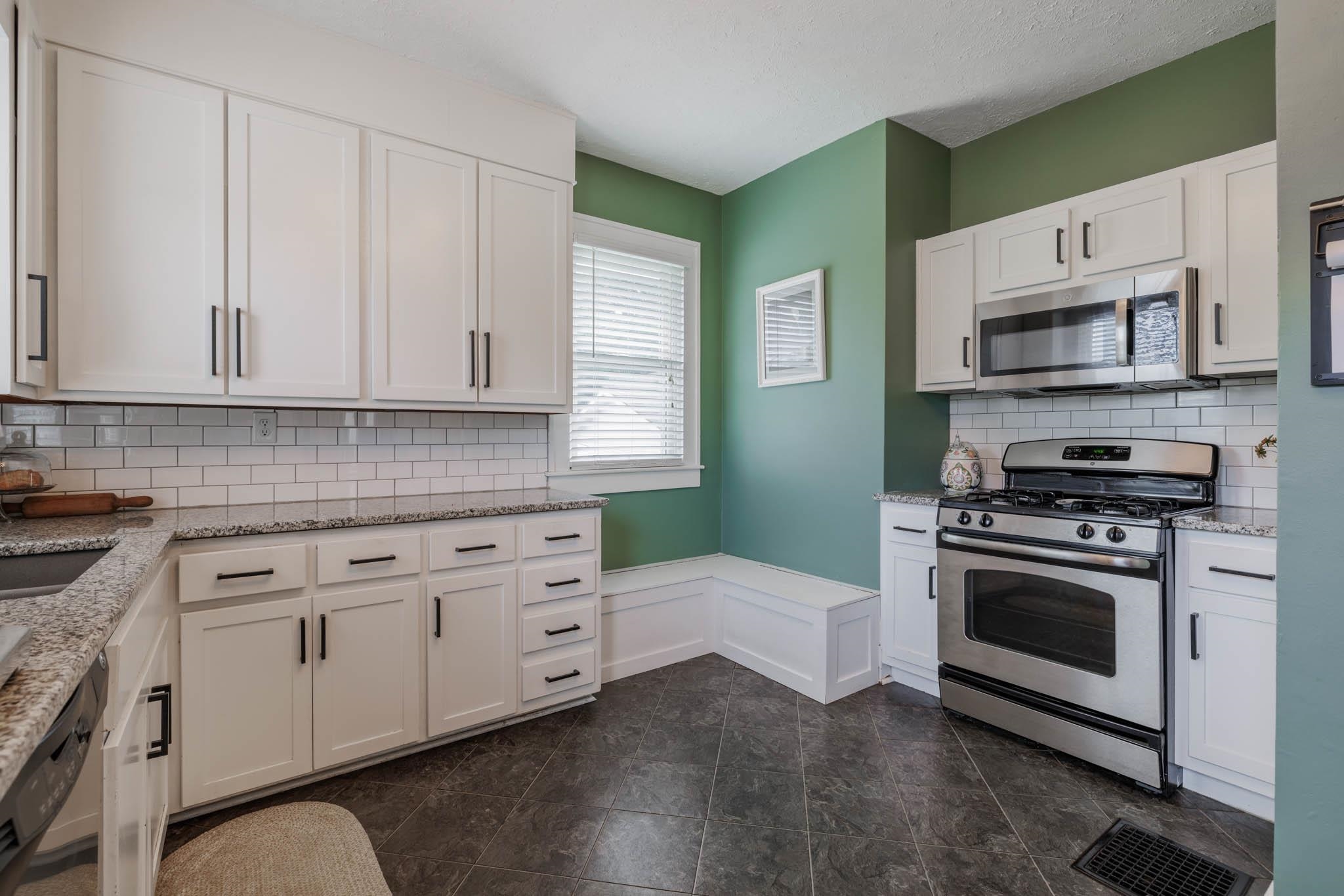 1930 Freeman Avenue, Owensboro, Kentucky 42301, 2 Bedrooms Bedrooms, ,1 BathroomBathrooms,Single Family Residence,For Sale,Freeman Avenue,90807
