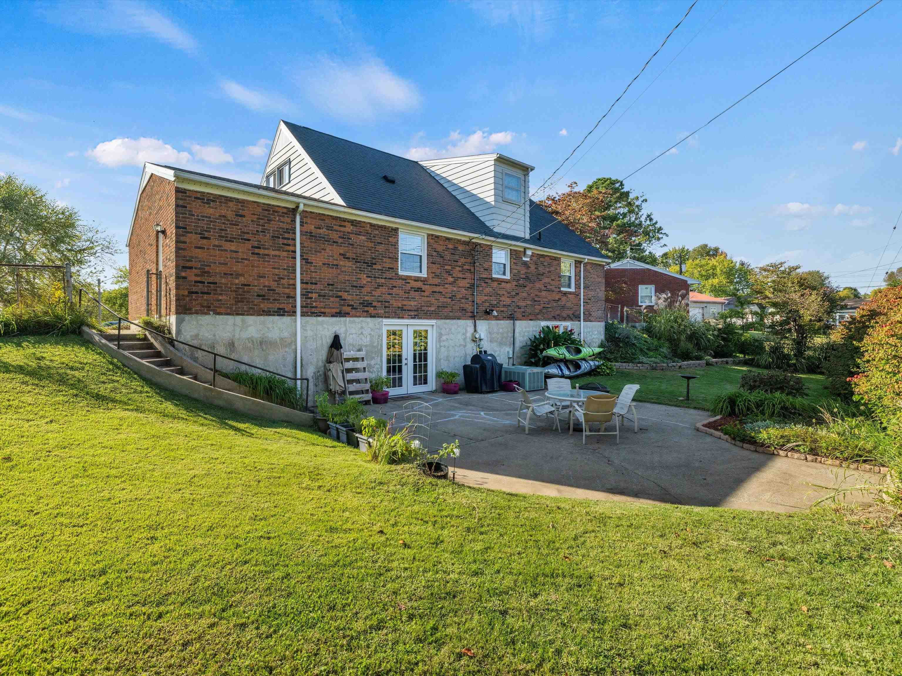 1718 Trinity Drive, Owensboro, Kentucky 42303, 4 Bedrooms Bedrooms, ,2 BathroomsBathrooms,Single Family Residence,For Sale,Trinity Drive,90814
