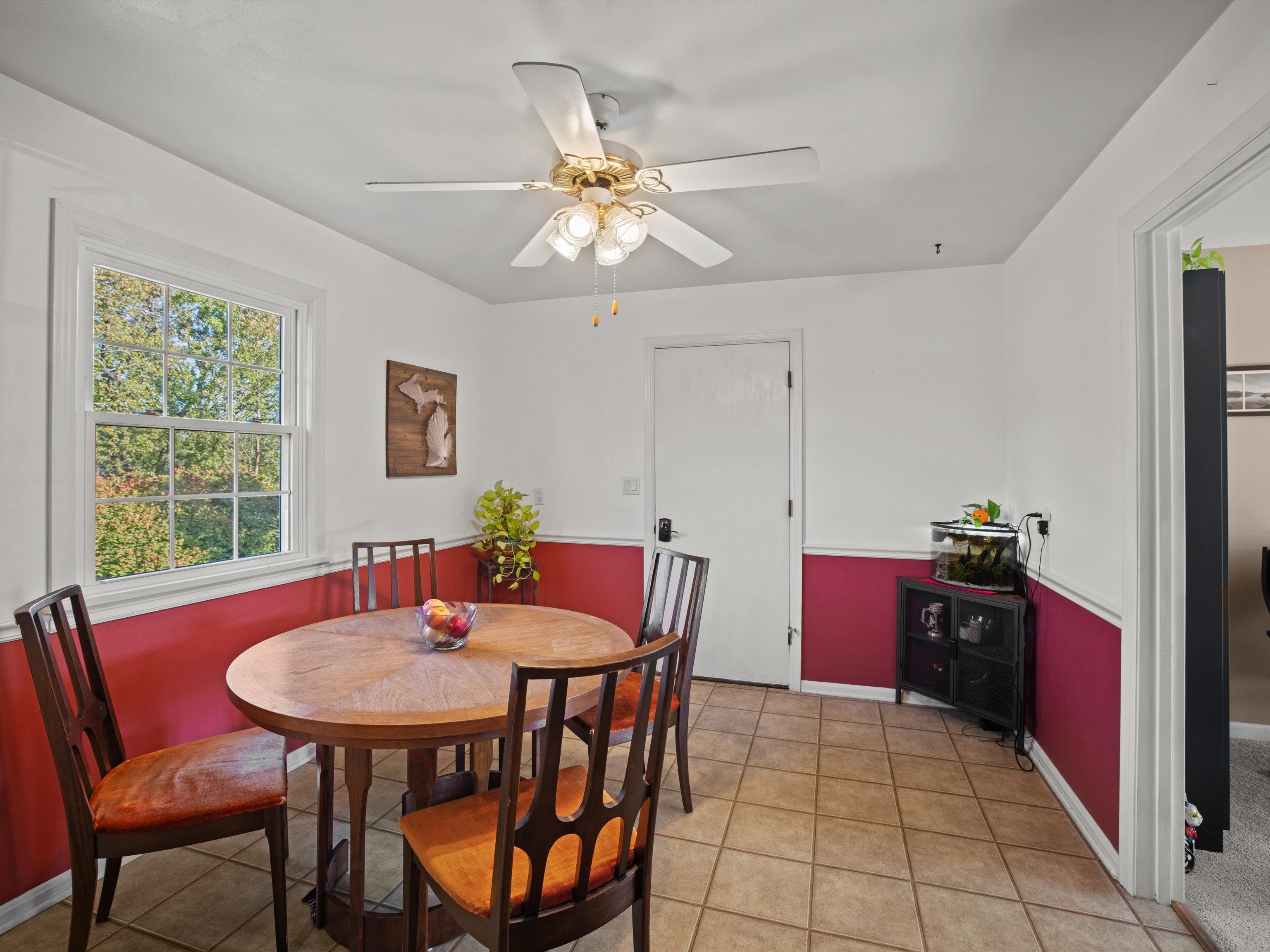 1718 Trinity Drive, Owensboro, Kentucky 42303, 4 Bedrooms Bedrooms, ,2 BathroomsBathrooms,Single Family Residence,For Sale,Trinity Drive,90814