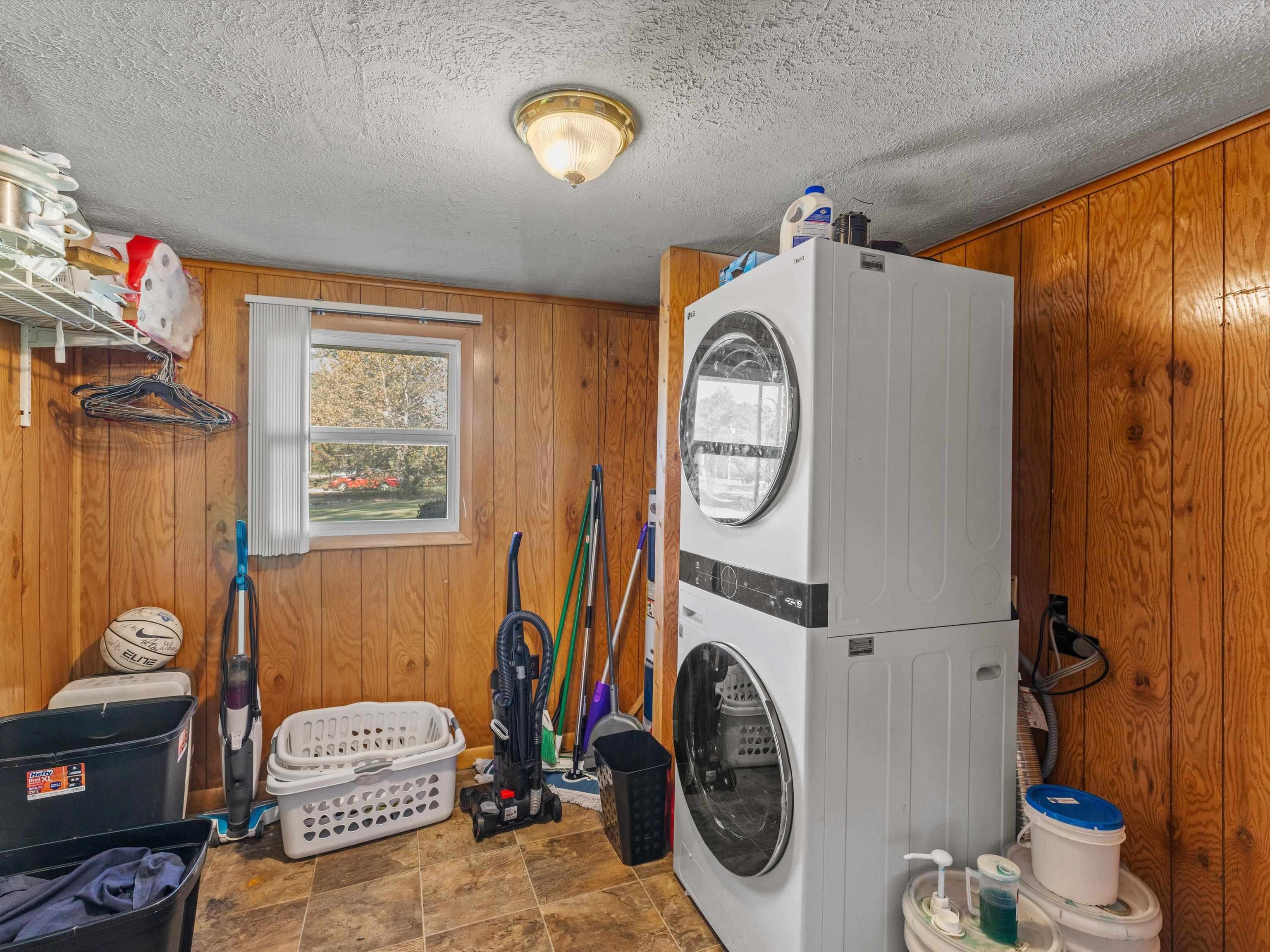 395 Greenville Road, White Plains, Kentucky 42464, 3 Bedrooms Bedrooms, ,2 BathroomsBathrooms,Single Family Residence,For Sale,Greenville Road,90816