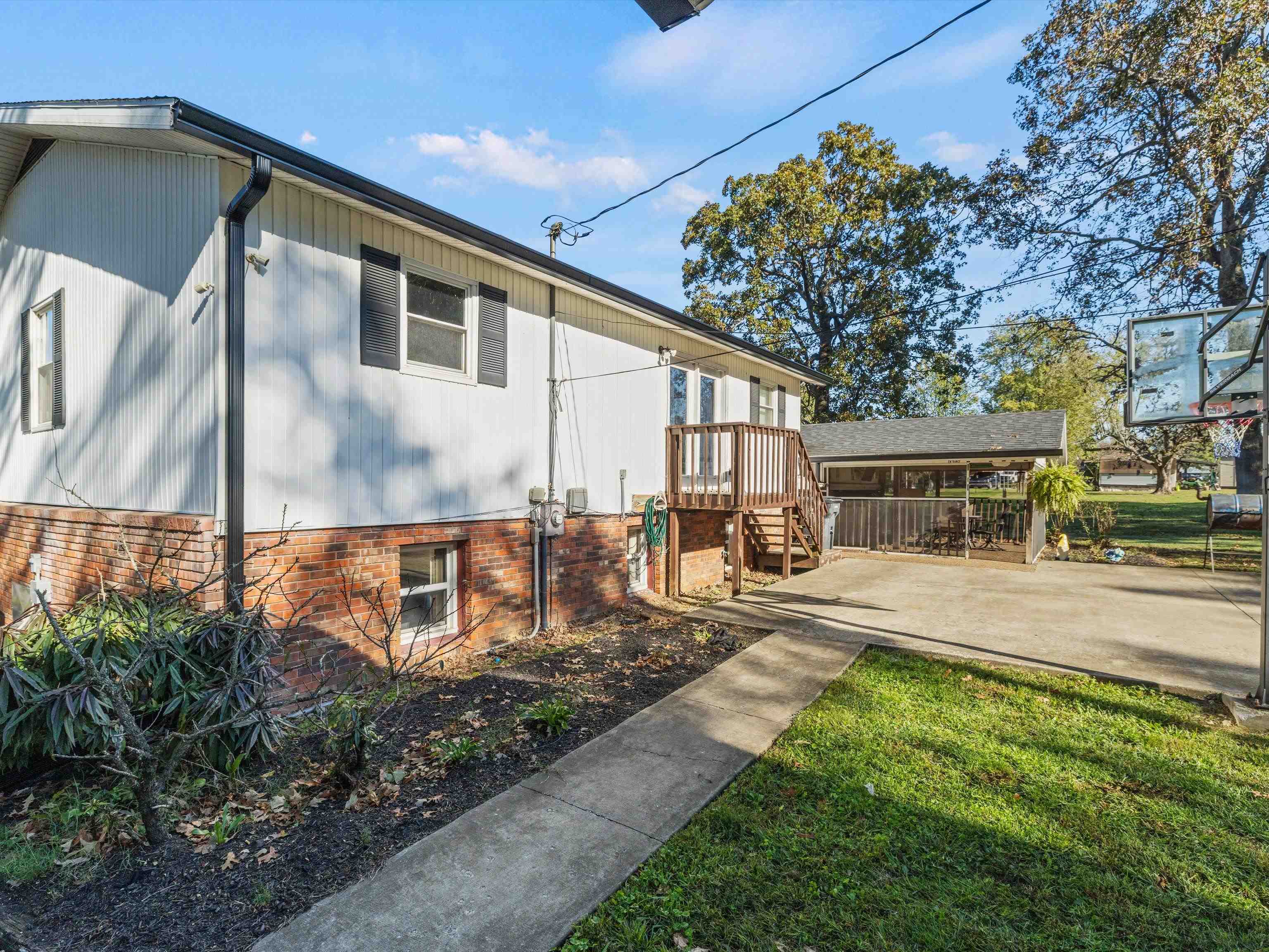395 Greenville Road, White Plains, Kentucky 42464, 3 Bedrooms Bedrooms, ,2 BathroomsBathrooms,Single Family Residence,For Sale,Greenville Road,90816