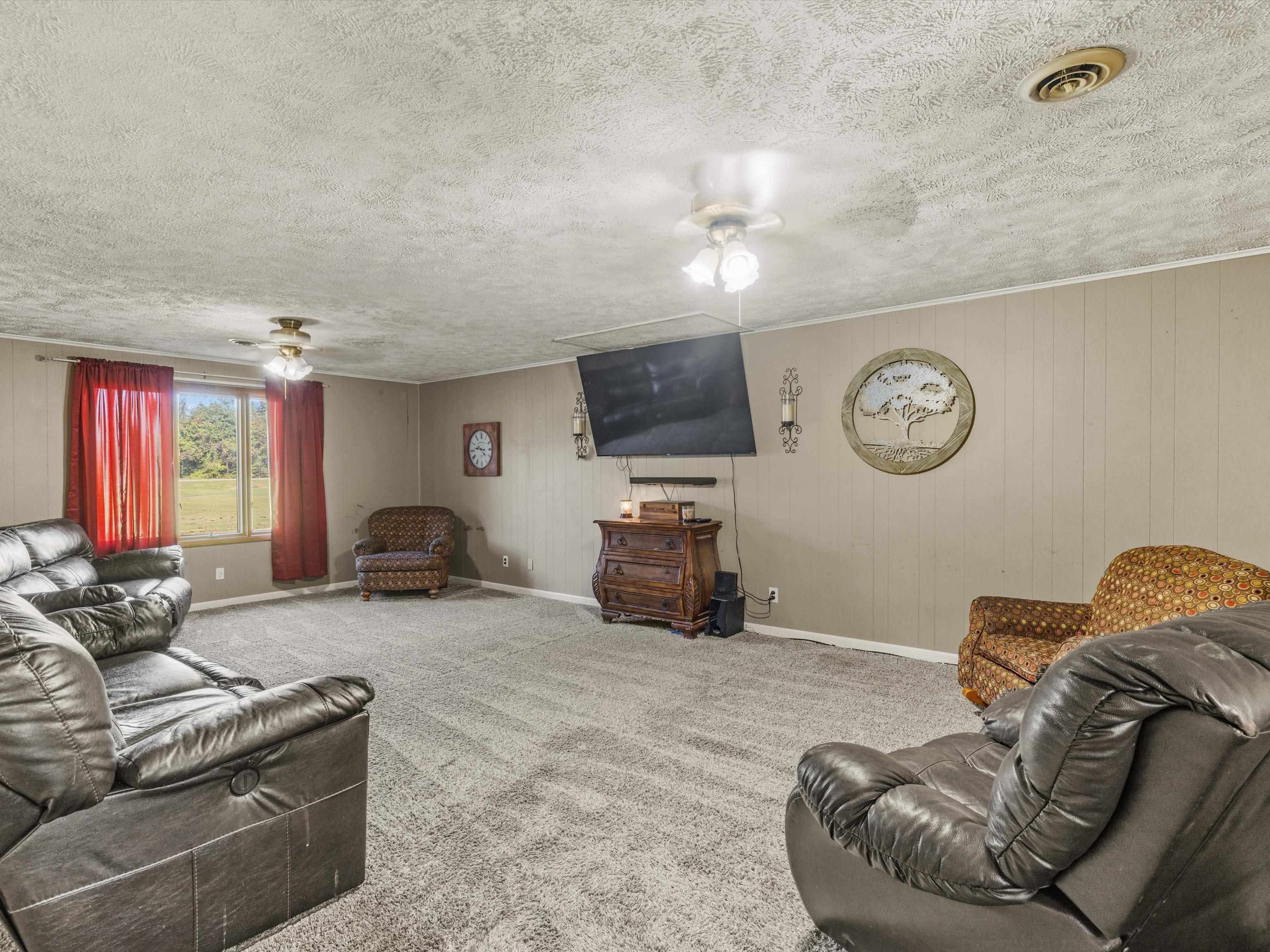 395 Greenville Road, White Plains, Kentucky 42464, 3 Bedrooms Bedrooms, ,2 BathroomsBathrooms,Single Family Residence,For Sale,Greenville Road,90816