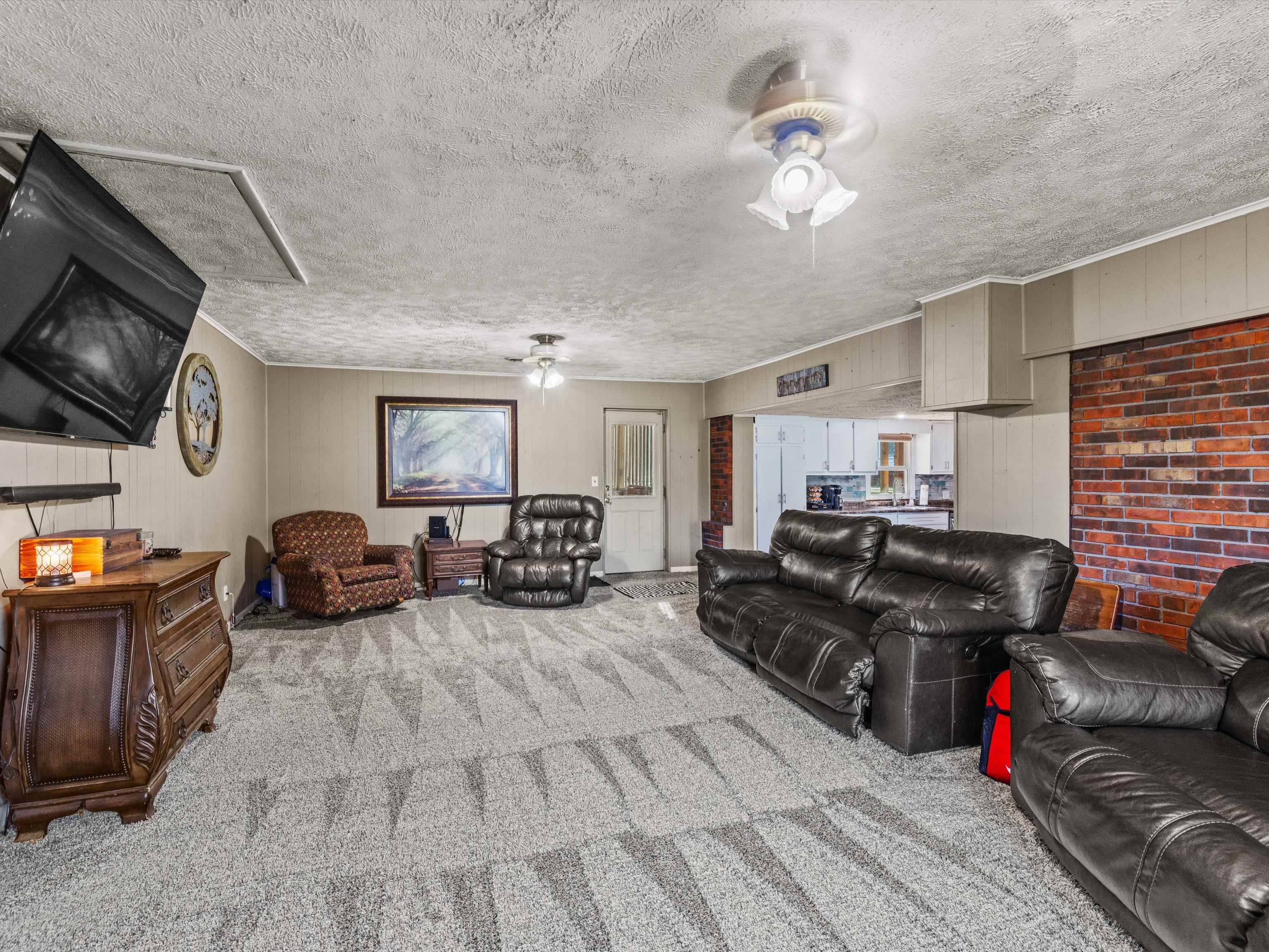 395 Greenville Road, White Plains, Kentucky 42464, 3 Bedrooms Bedrooms, ,2 BathroomsBathrooms,Single Family Residence,For Sale,Greenville Road,90816