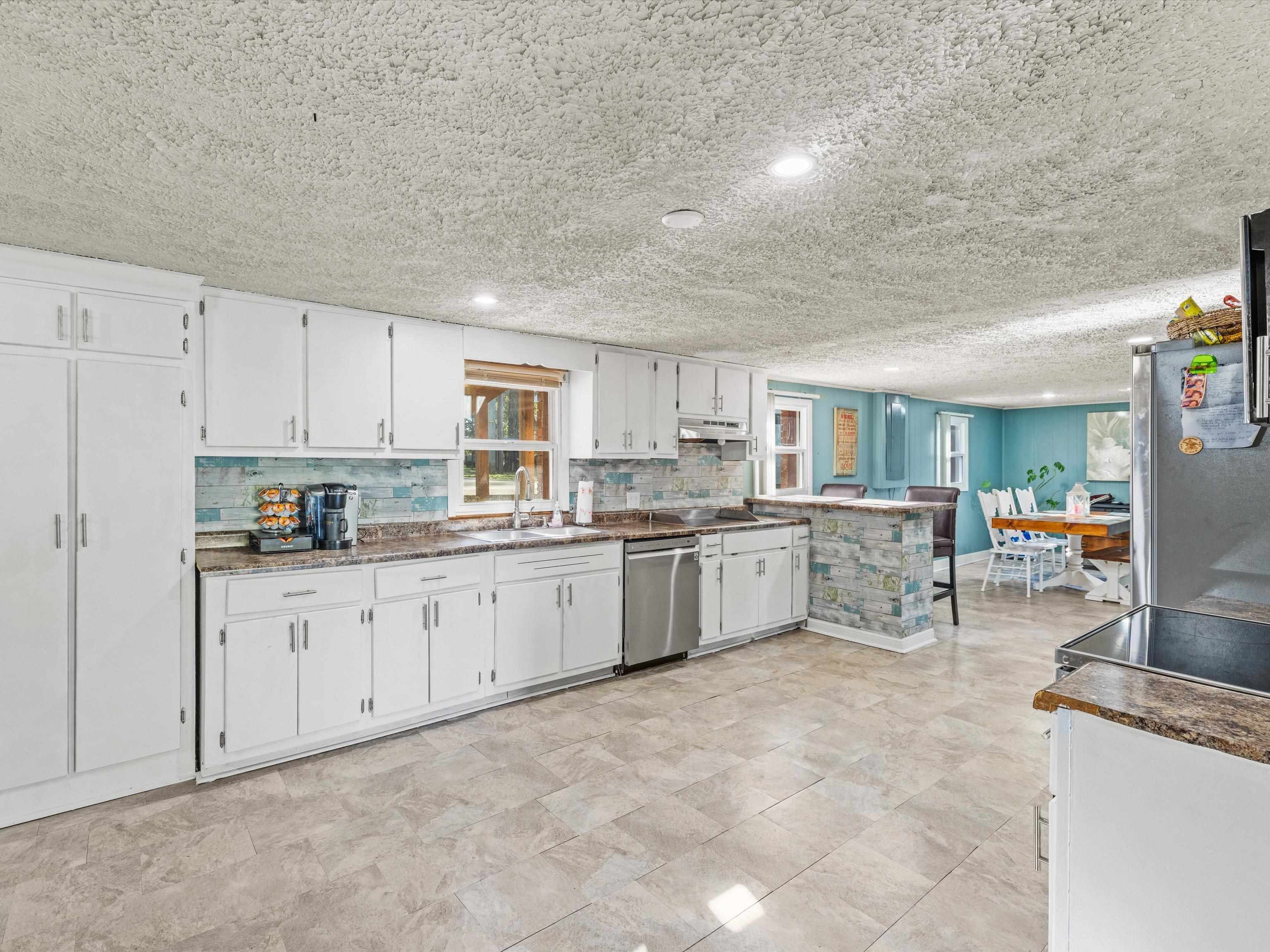 395 Greenville Road, White Plains, Kentucky 42464, 3 Bedrooms Bedrooms, ,2 BathroomsBathrooms,Single Family Residence,For Sale,Greenville Road,90816