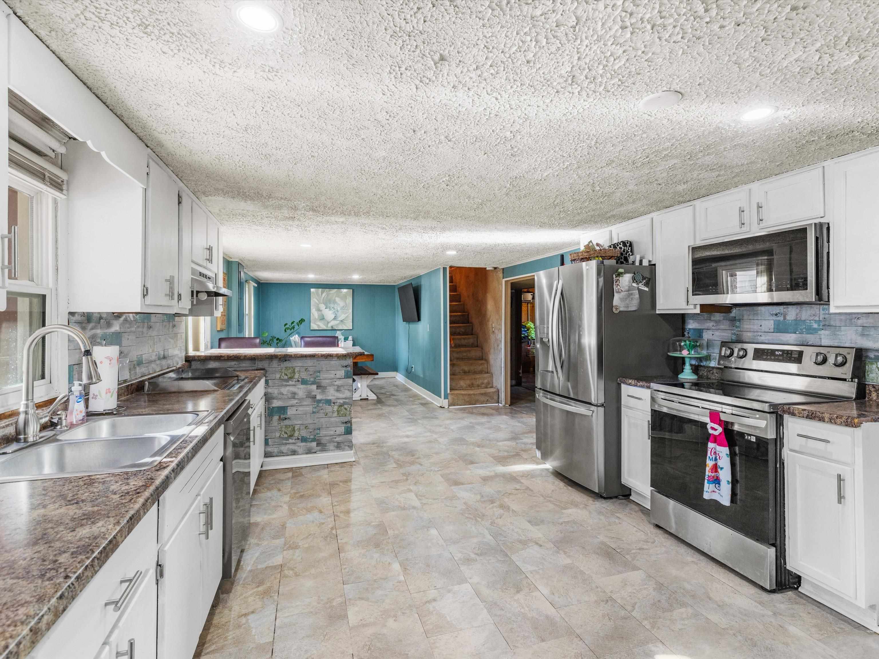 395 Greenville Road, White Plains, Kentucky 42464, 3 Bedrooms Bedrooms, ,2 BathroomsBathrooms,Single Family Residence,For Sale,Greenville Road,90816