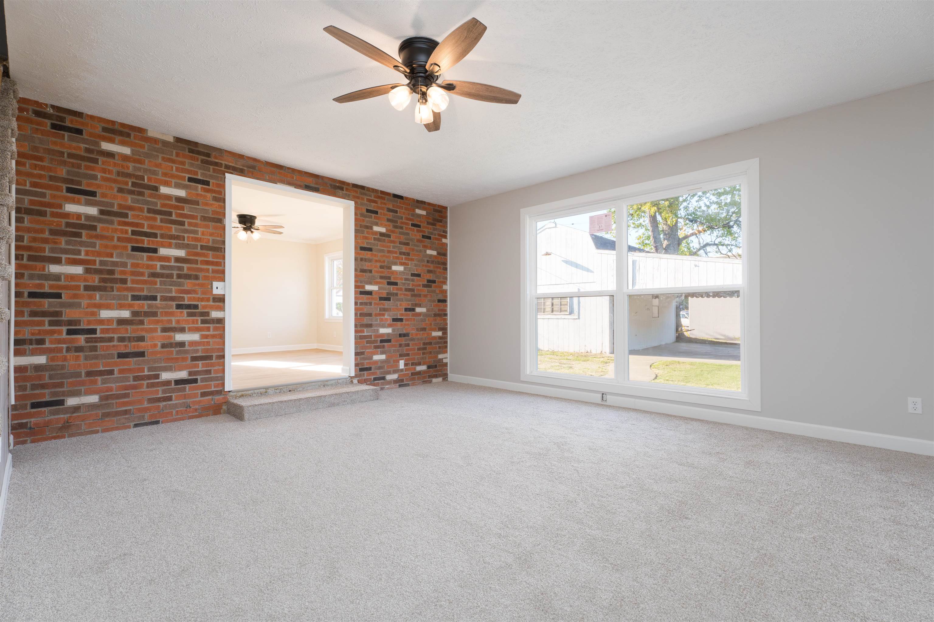 1807 East 19th Street, Owensboro, Kentucky 42303-1211, 3 Bedrooms Bedrooms, ,1 BathroomBathrooms,Single Family Residence,For Sale,East 19th Street,90818