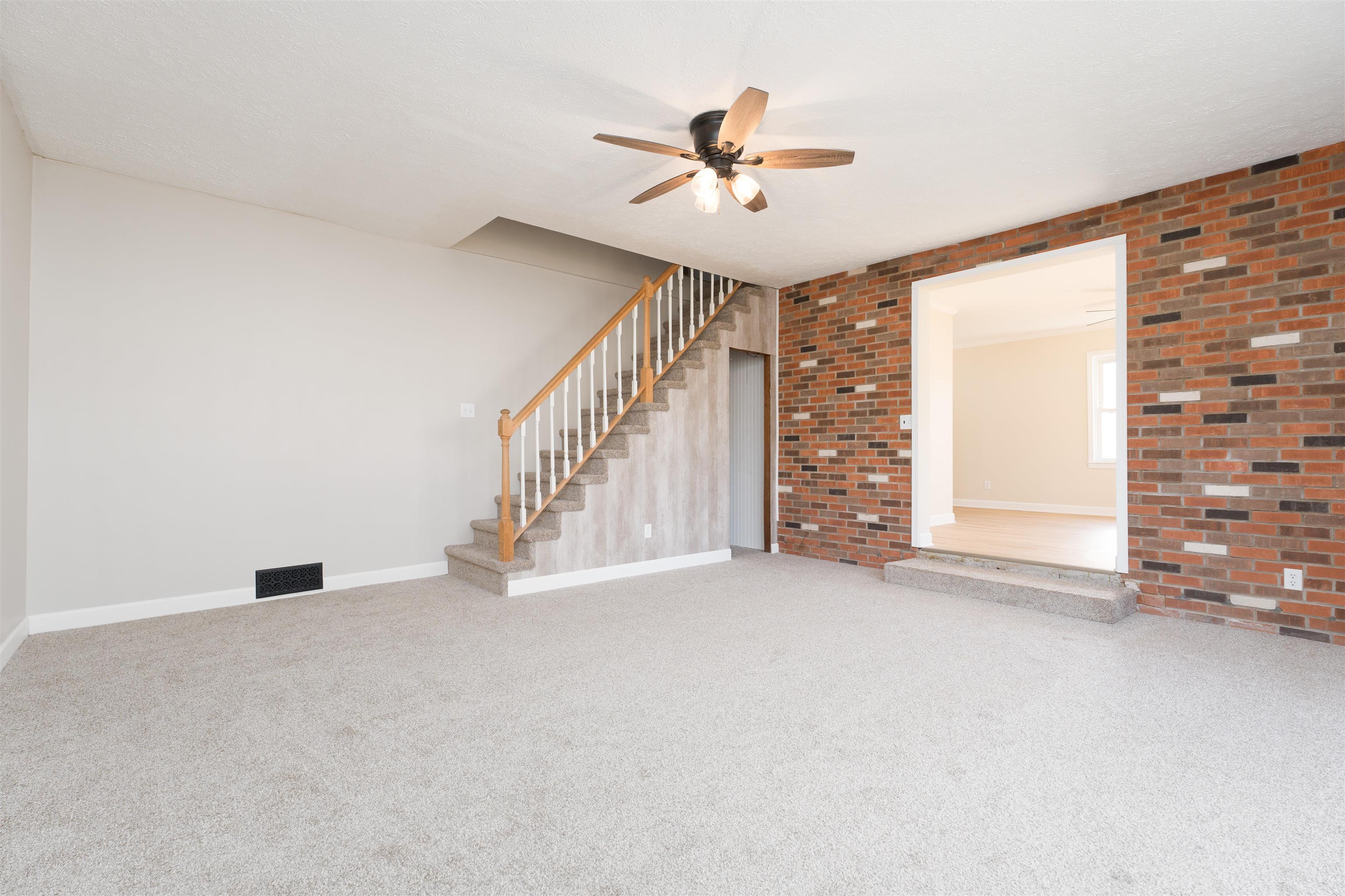 1807 East 19th Street, Owensboro, Kentucky 42303-1211, 3 Bedrooms Bedrooms, ,1 BathroomBathrooms,Single Family Residence,For Sale,East 19th Street,90818