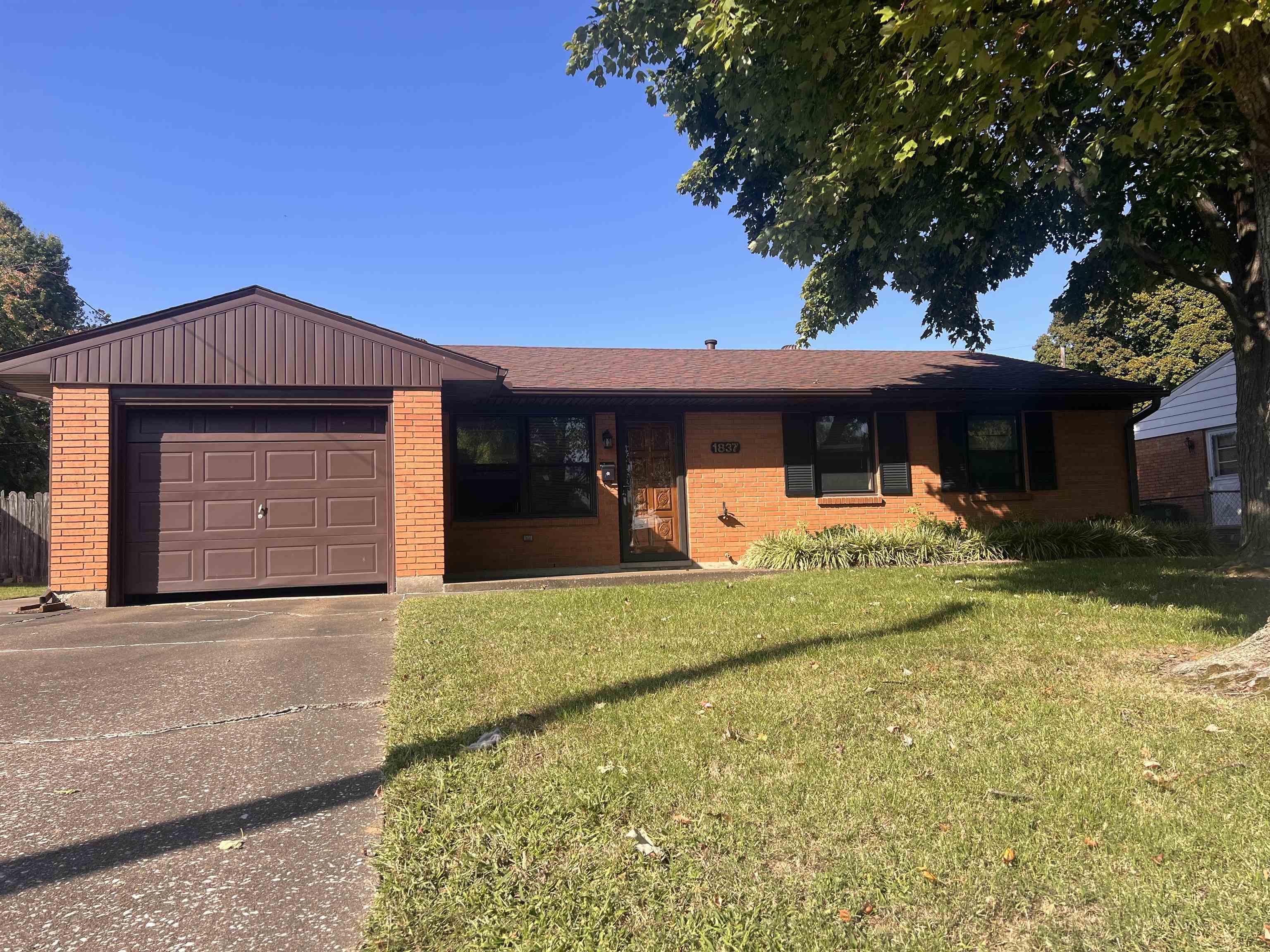 1837 Epworth Lane, Owensboro, Kentucky 42303, 3 Bedrooms Bedrooms, ,1 BathroomBathrooms,Single Family Residence,For Sale,Epworth Lane,90824