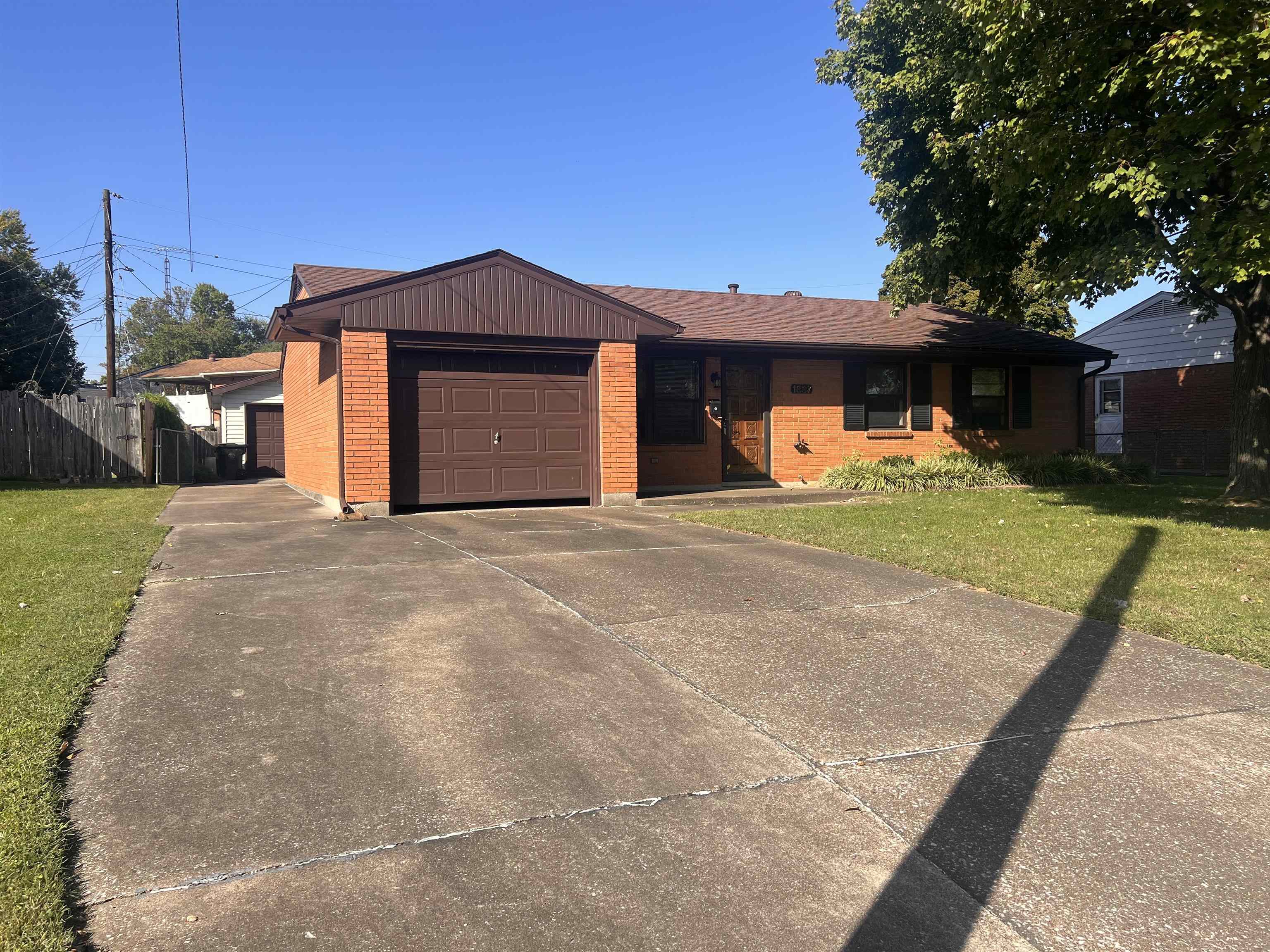 1837 Epworth Lane, Owensboro, Kentucky 42303, 3 Bedrooms Bedrooms, ,1 BathroomBathrooms,Single Family Residence,For Sale,Epworth Lane,90824