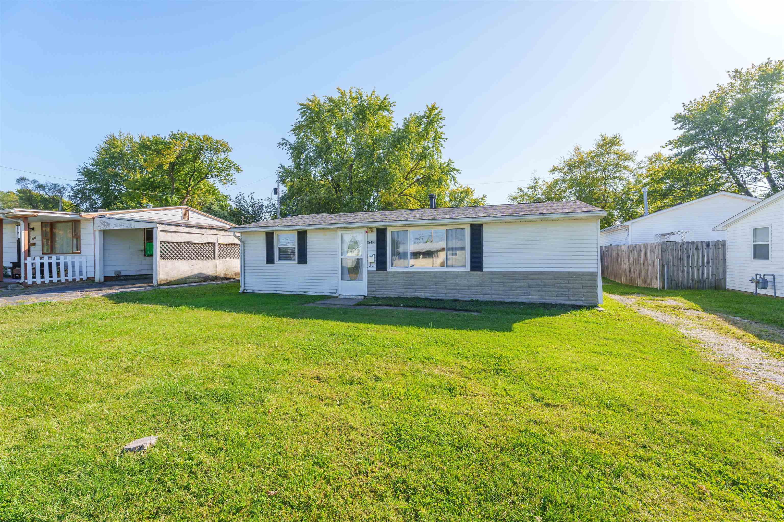 2624 West 5th Street, Owensboro, Kentucky 42301, 3 Bedrooms Bedrooms, ,1 BathroomBathrooms,Single Family Residence,For Sale,West 5th Street,90825