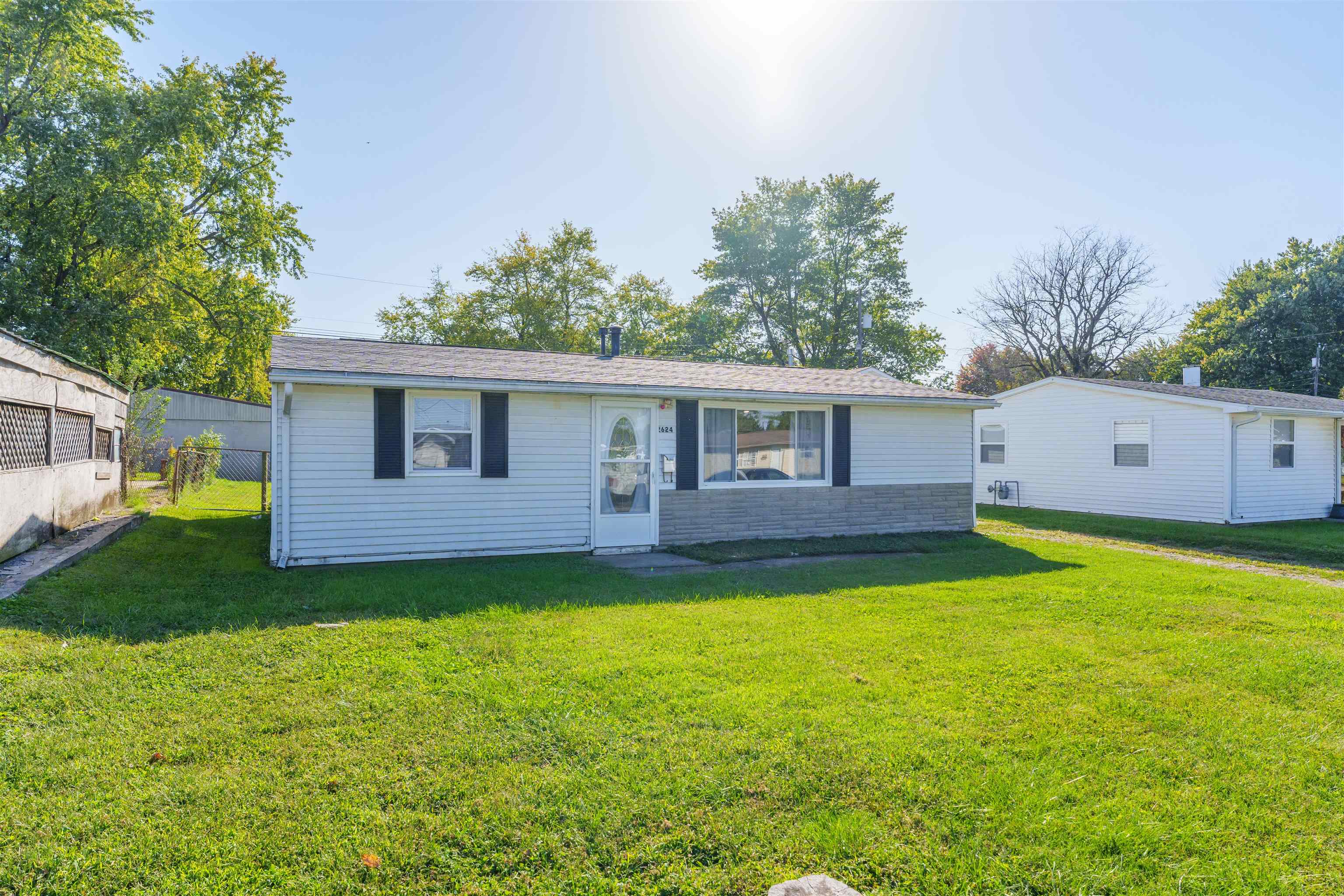 2624 West 5th Street, Owensboro, Kentucky 42301, 3 Bedrooms Bedrooms, ,1 BathroomBathrooms,Single Family Residence,For Sale,West 5th Street,90825