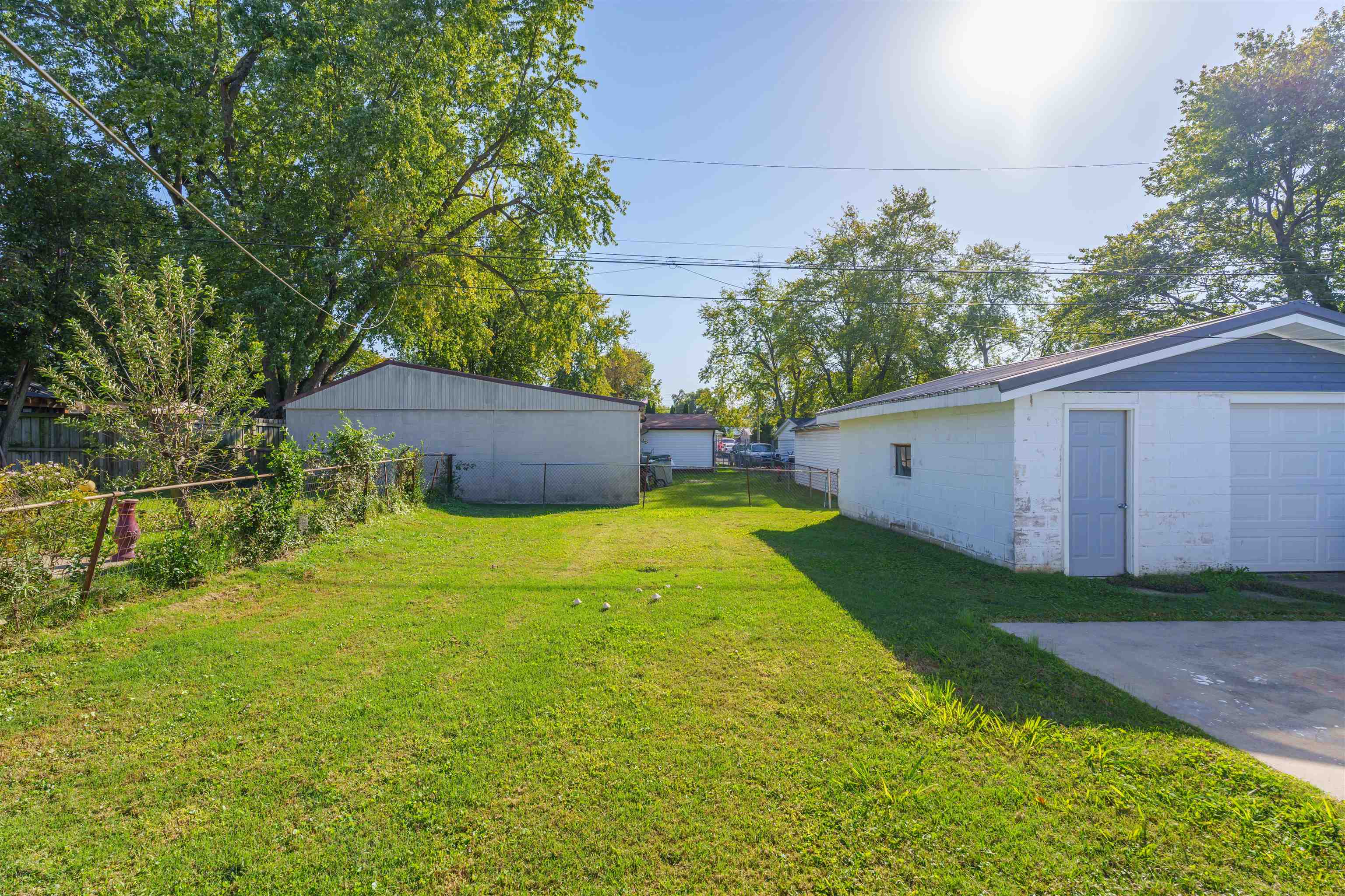 2624 West 5th Street, Owensboro, Kentucky 42301, 3 Bedrooms Bedrooms, ,1 BathroomBathrooms,Single Family Residence,For Sale,West 5th Street,90825