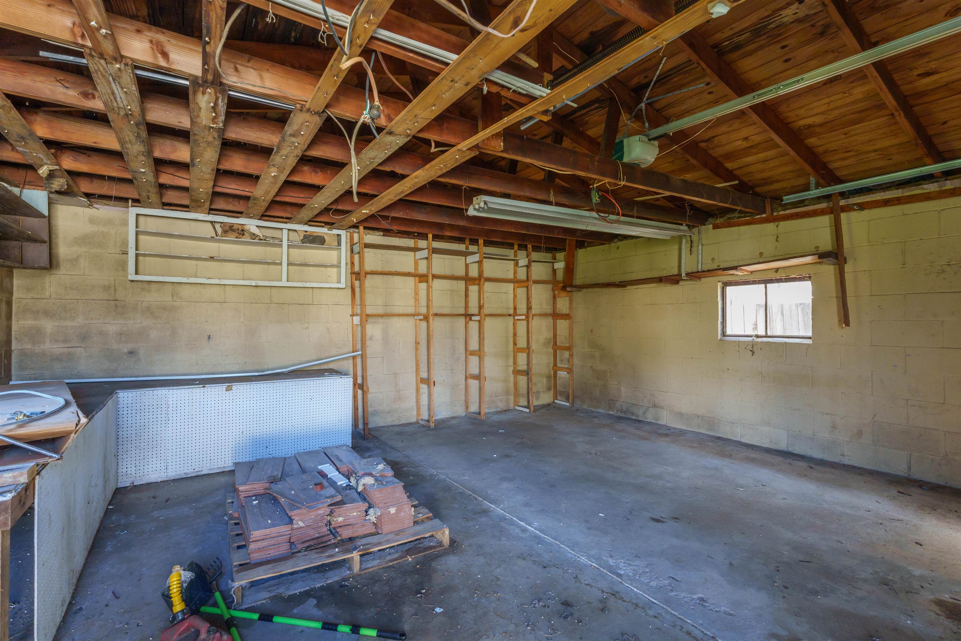 2624 West 5th Street, Owensboro, Kentucky 42301, 3 Bedrooms Bedrooms, ,1 BathroomBathrooms,Single Family Residence,For Sale,West 5th Street,90825
