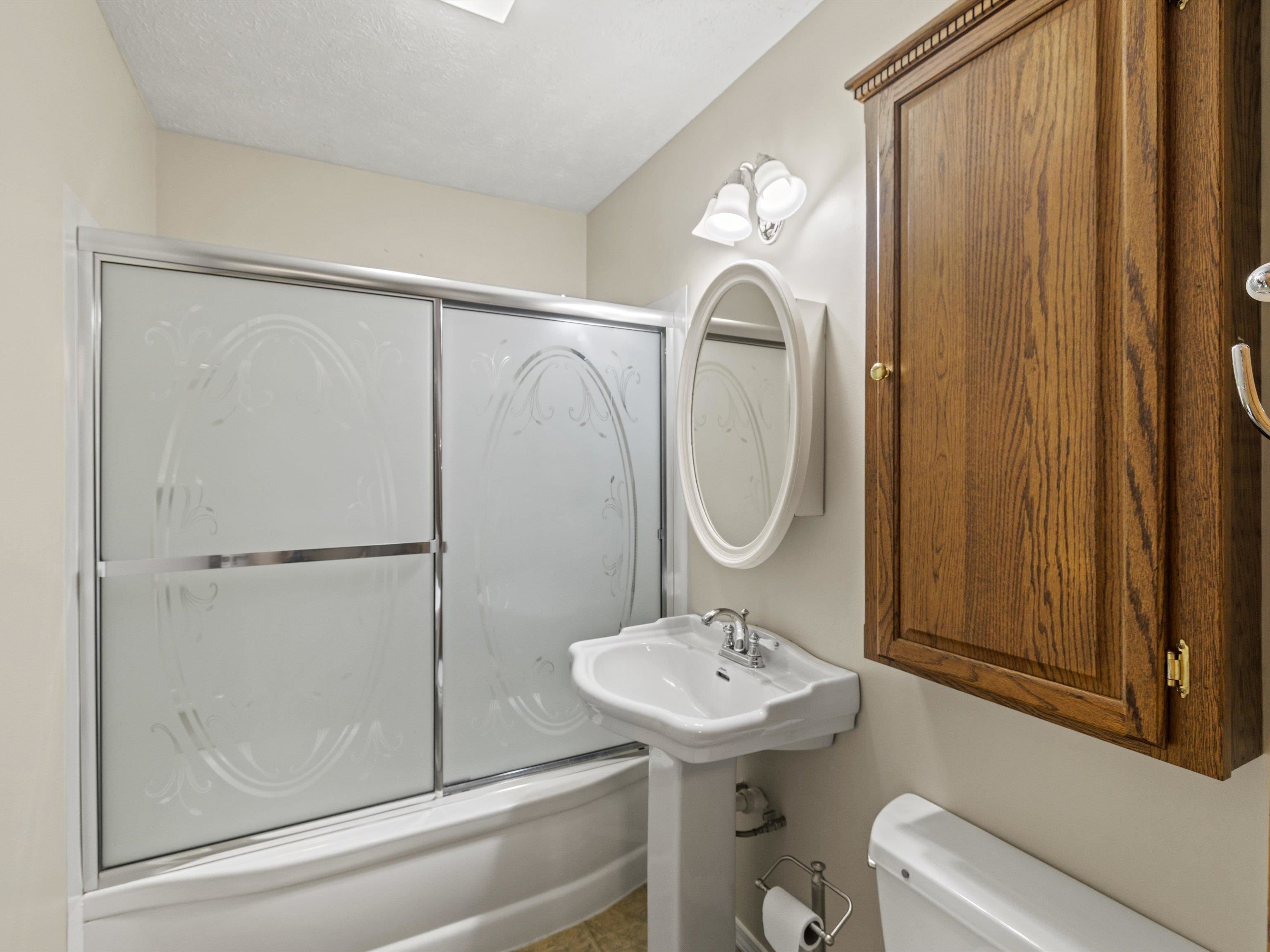 677 Danberry Street, Owensboro, Kentucky 42301, 3 Bedrooms Bedrooms, ,1 BathroomBathrooms,Single Family Residence,For Sale,Danberry Street,90840