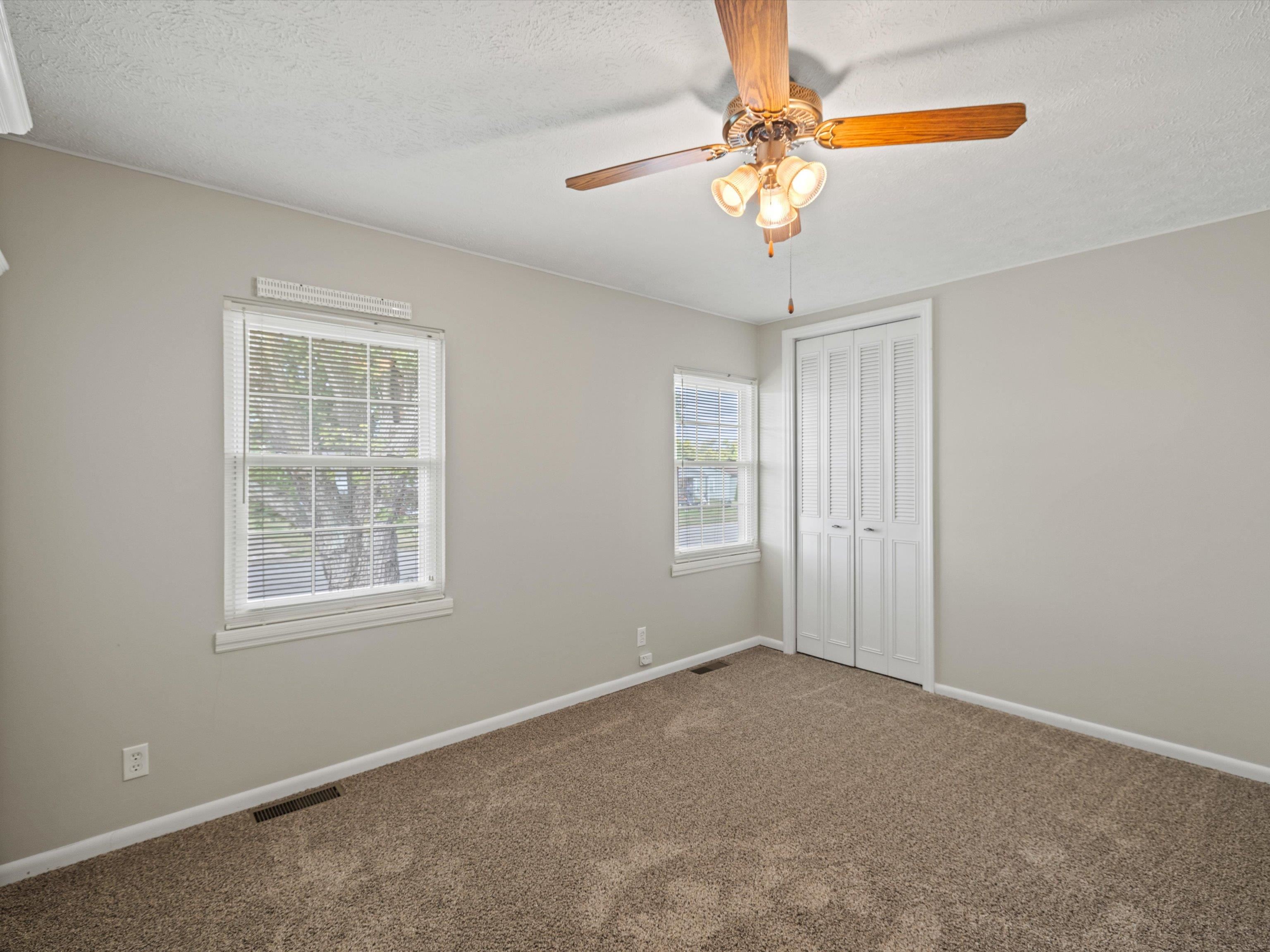 677 Danberry Street, Owensboro, Kentucky 42301, 3 Bedrooms Bedrooms, ,1 BathroomBathrooms,Single Family Residence,For Sale,Danberry Street,90840
