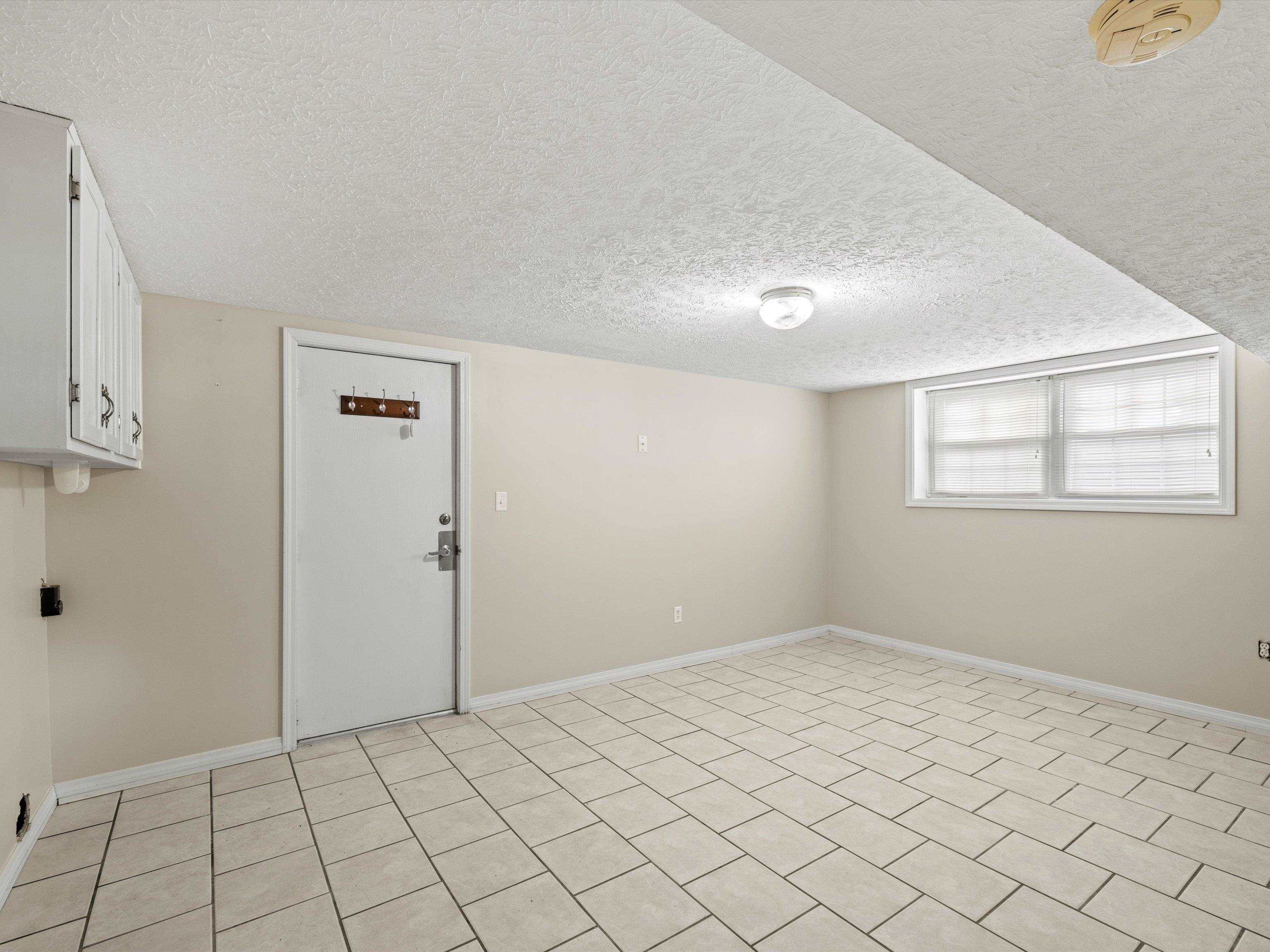 677 Danberry Street, Owensboro, Kentucky 42301, 3 Bedrooms Bedrooms, ,1 BathroomBathrooms,Single Family Residence,For Sale,Danberry Street,90840