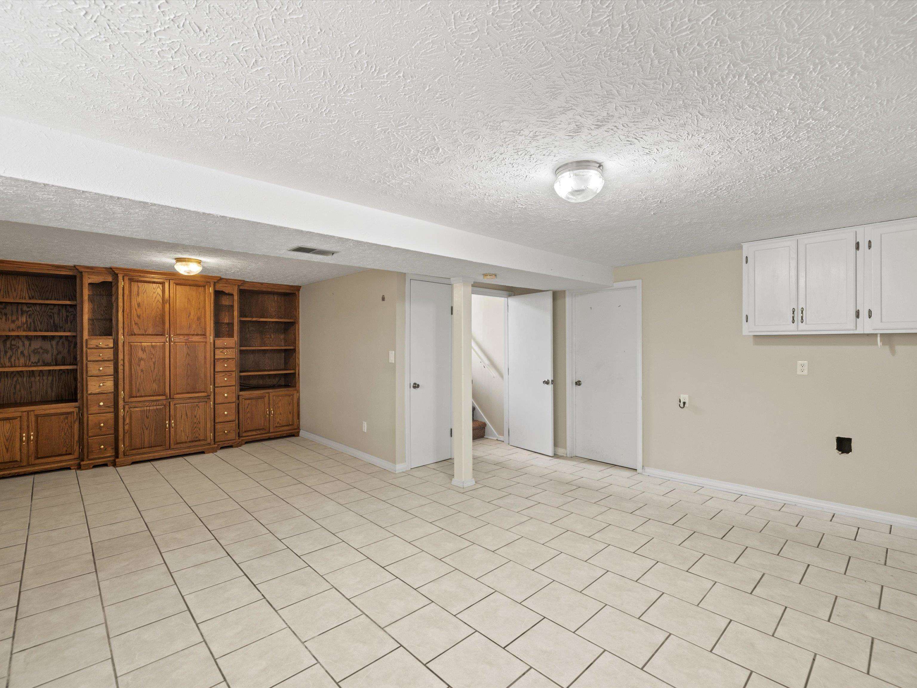 677 Danberry Street, Owensboro, Kentucky 42301, 3 Bedrooms Bedrooms, ,1 BathroomBathrooms,Single Family Residence,For Sale,Danberry Street,90840