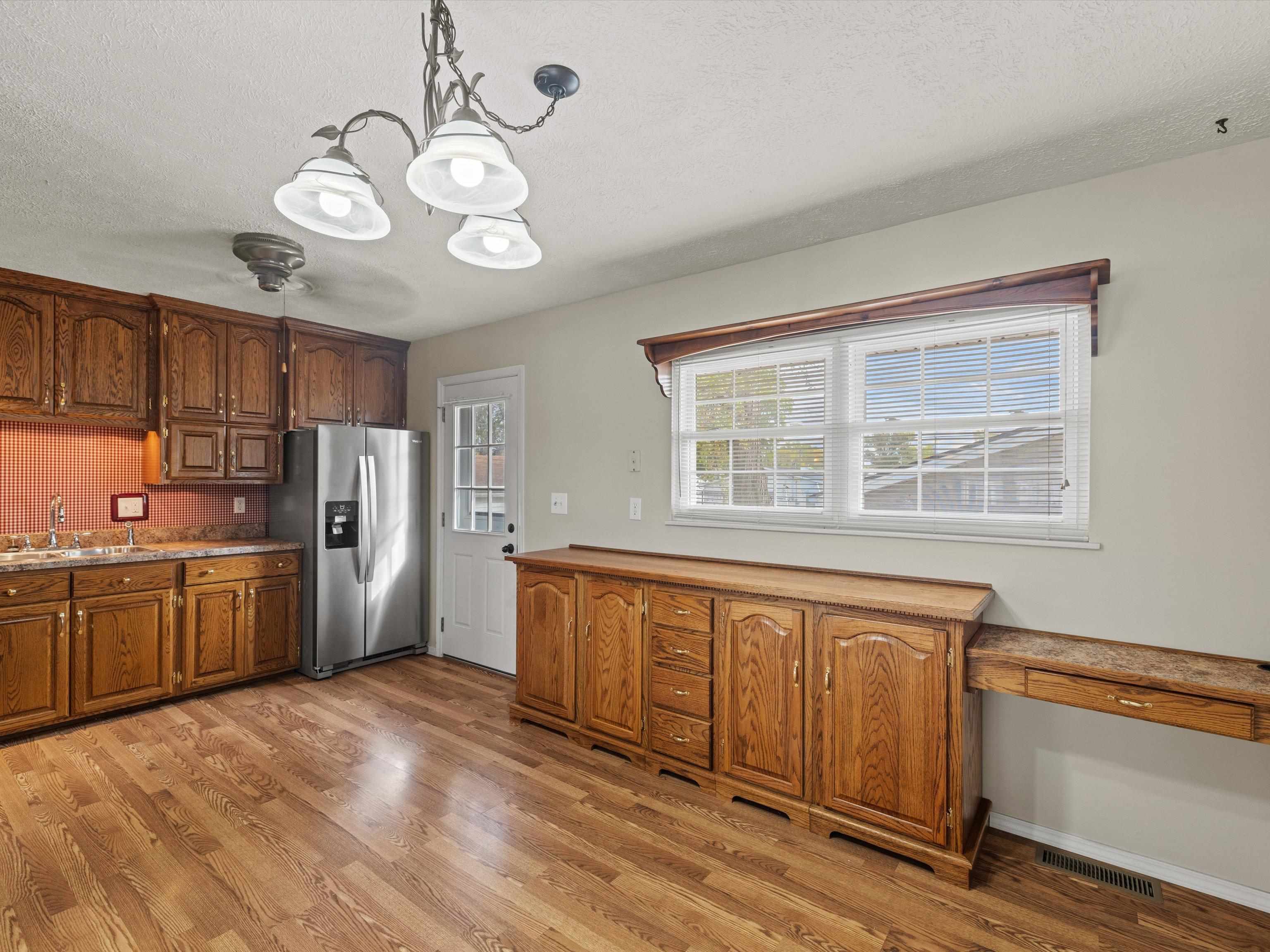 677 Danberry Street, Owensboro, Kentucky 42301, 3 Bedrooms Bedrooms, ,1 BathroomBathrooms,Single Family Residence,For Sale,Danberry Street,90840