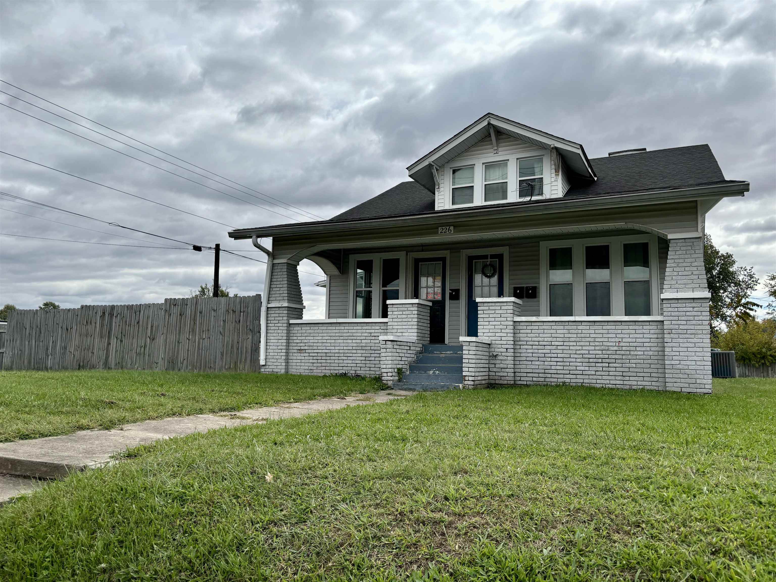 1432 3rd Street, Owensboro, Kentucky 42301, ,Multifamily,For Sale,3rd Street,90843