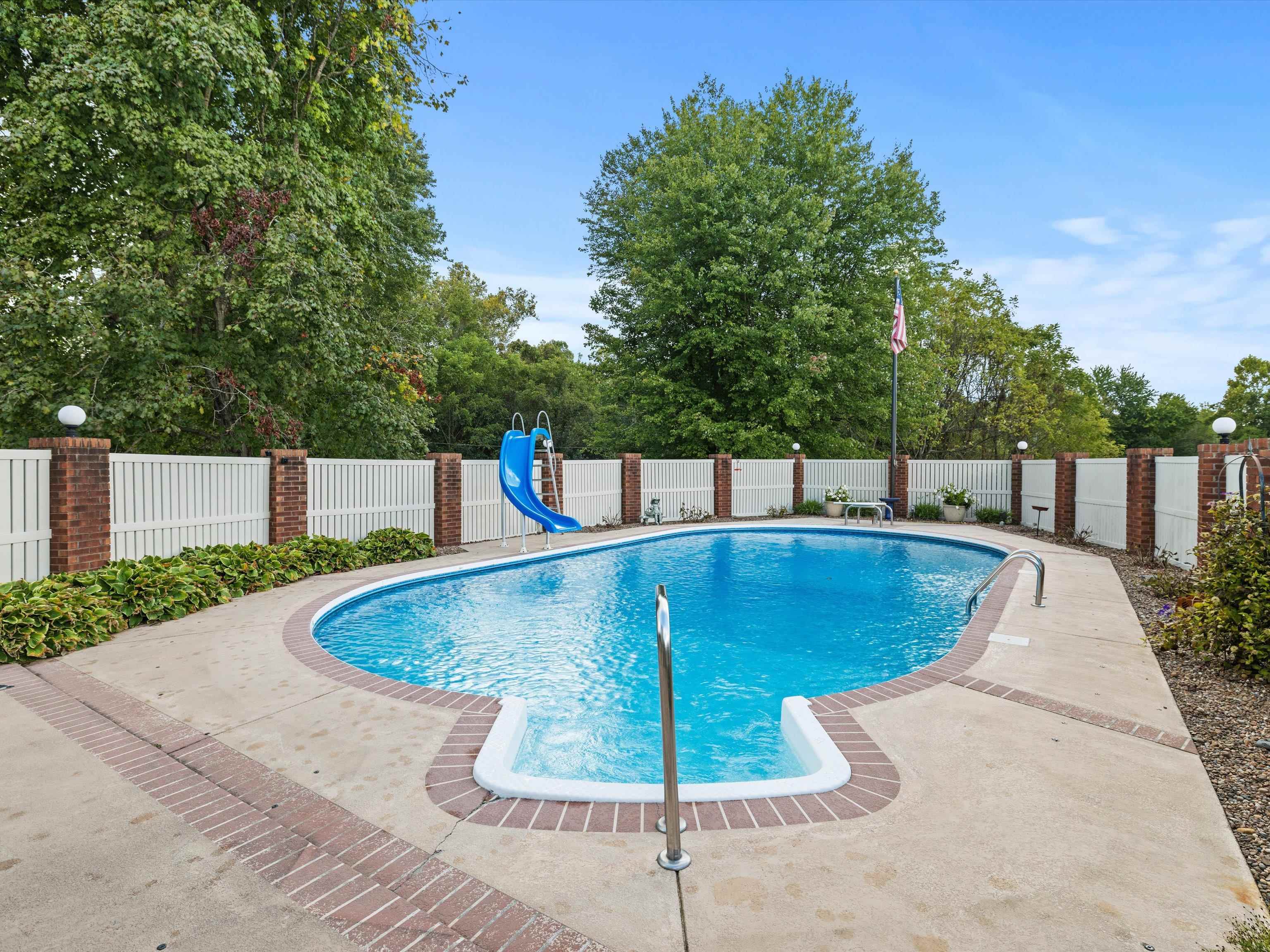 155 Fred Hodges Rd, Lewisport, Kentucky 42351, 3 Bedrooms Bedrooms, ,3 BathroomsBathrooms,Single Family Residence,For Sale,Fred Hodges Rd,90847
