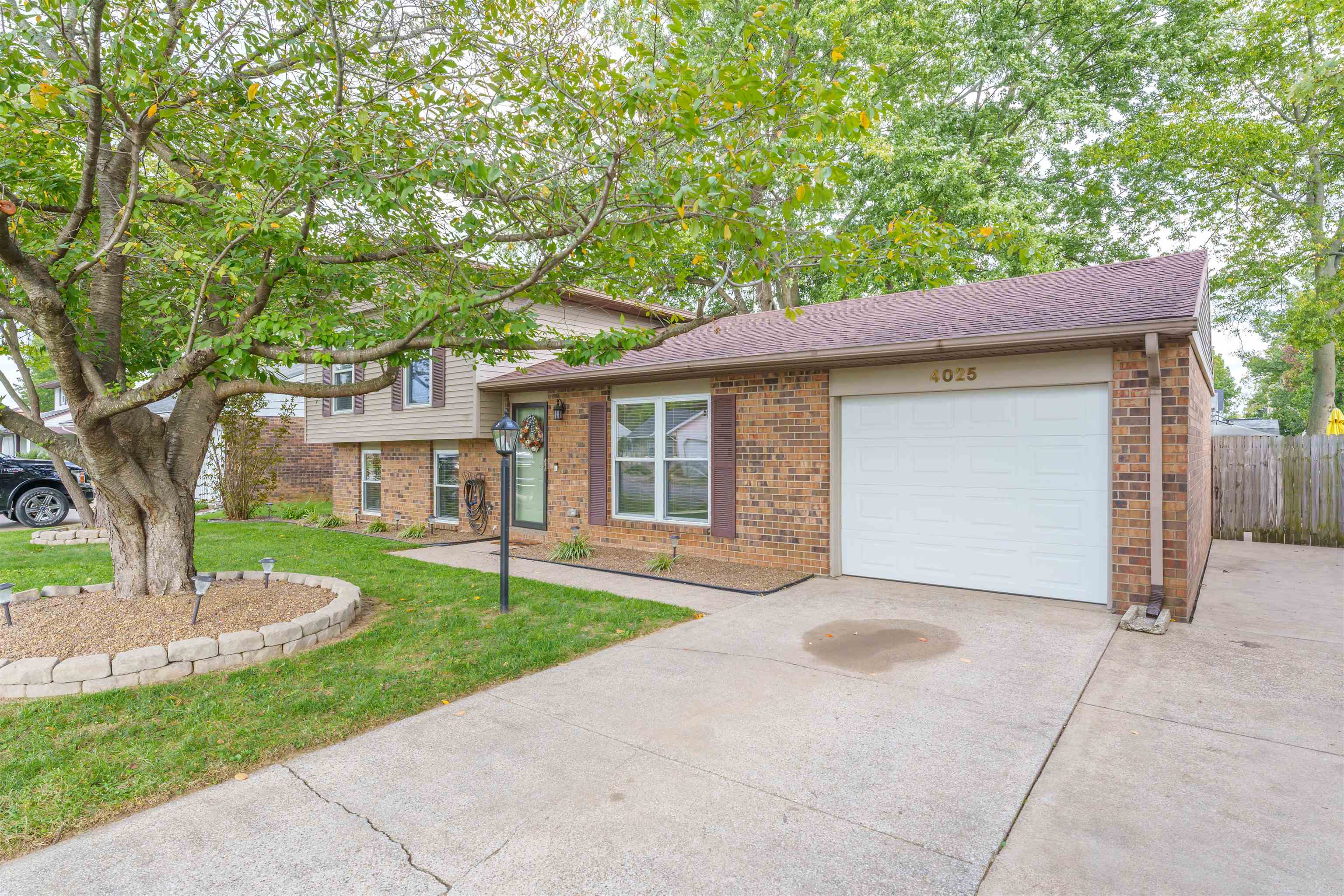 4025 Yates Dr, Owensboro, Kentucky 42301-0000, 3 Bedrooms Bedrooms, ,1 BathroomBathrooms,Single Family Residence,For Sale,Yates Dr,90848