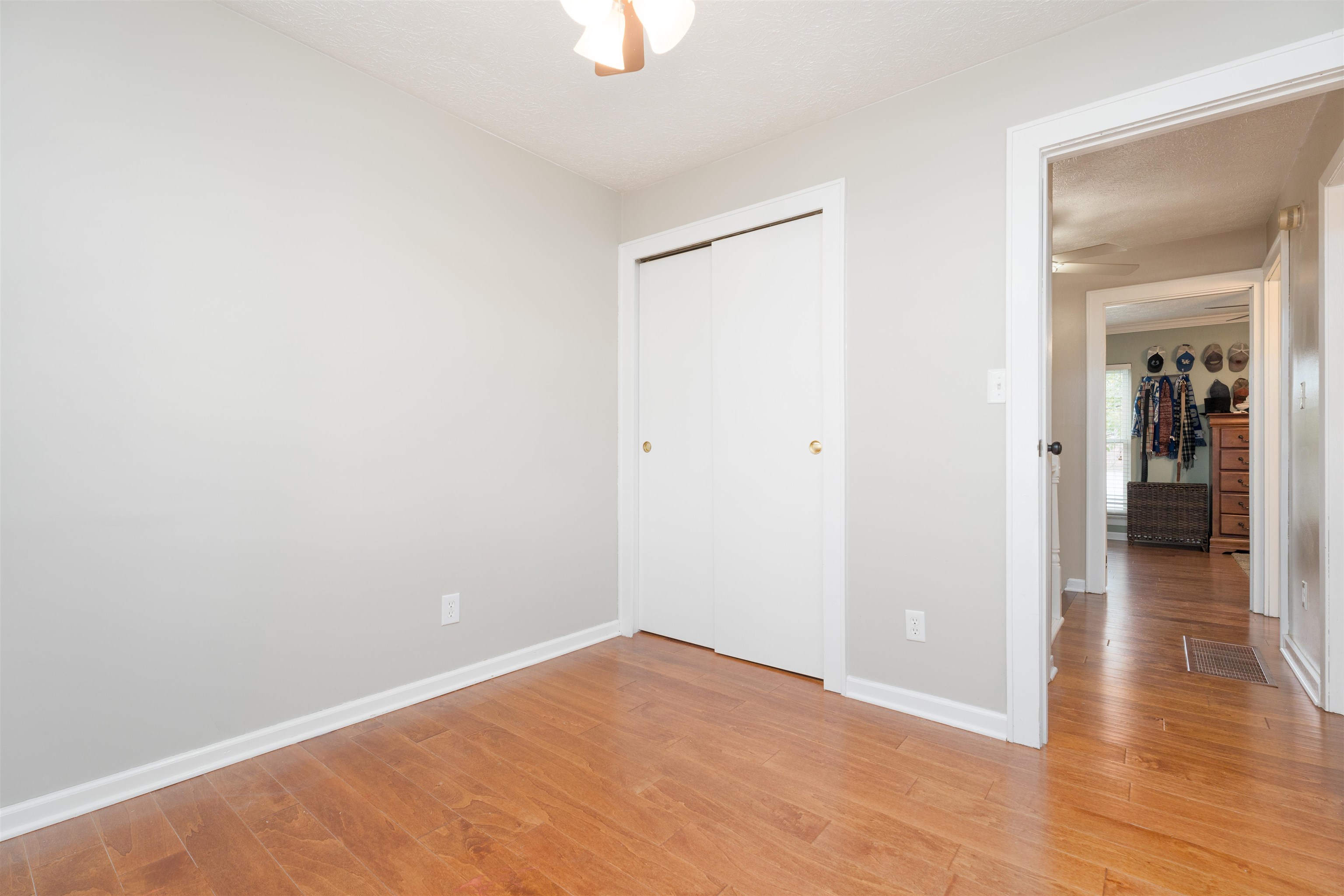 4025 Yates Dr, Owensboro, Kentucky 42301-0000, 3 Bedrooms Bedrooms, ,1 BathroomBathrooms,Single Family Residence,For Sale,Yates Dr,90848