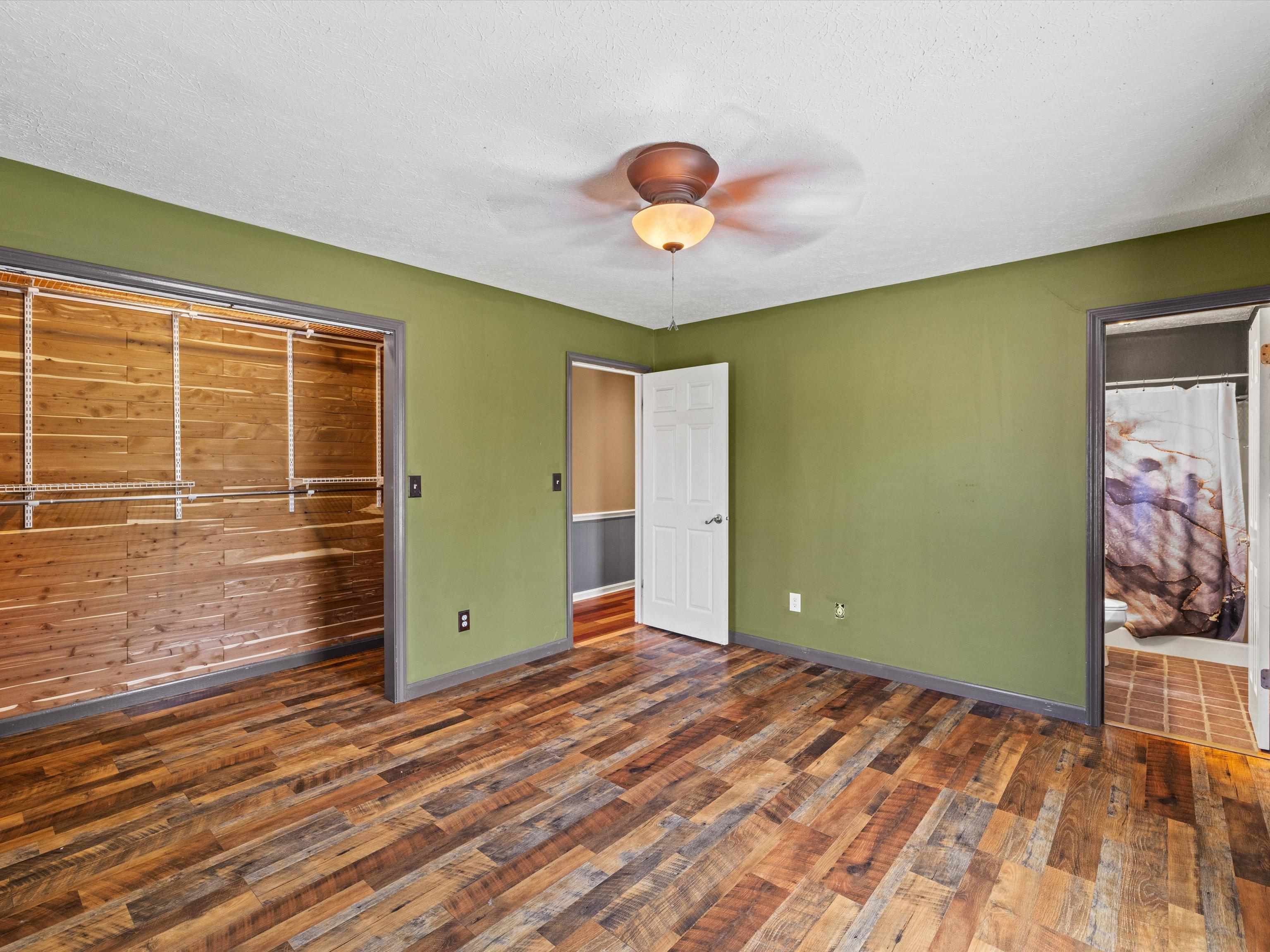 44 Kenwood Lane, Greenville, Kentucky 42345, 6 Bedrooms Bedrooms, ,2 BathroomsBathrooms,Single Family Residence,For Sale,Kenwood Lane,90850