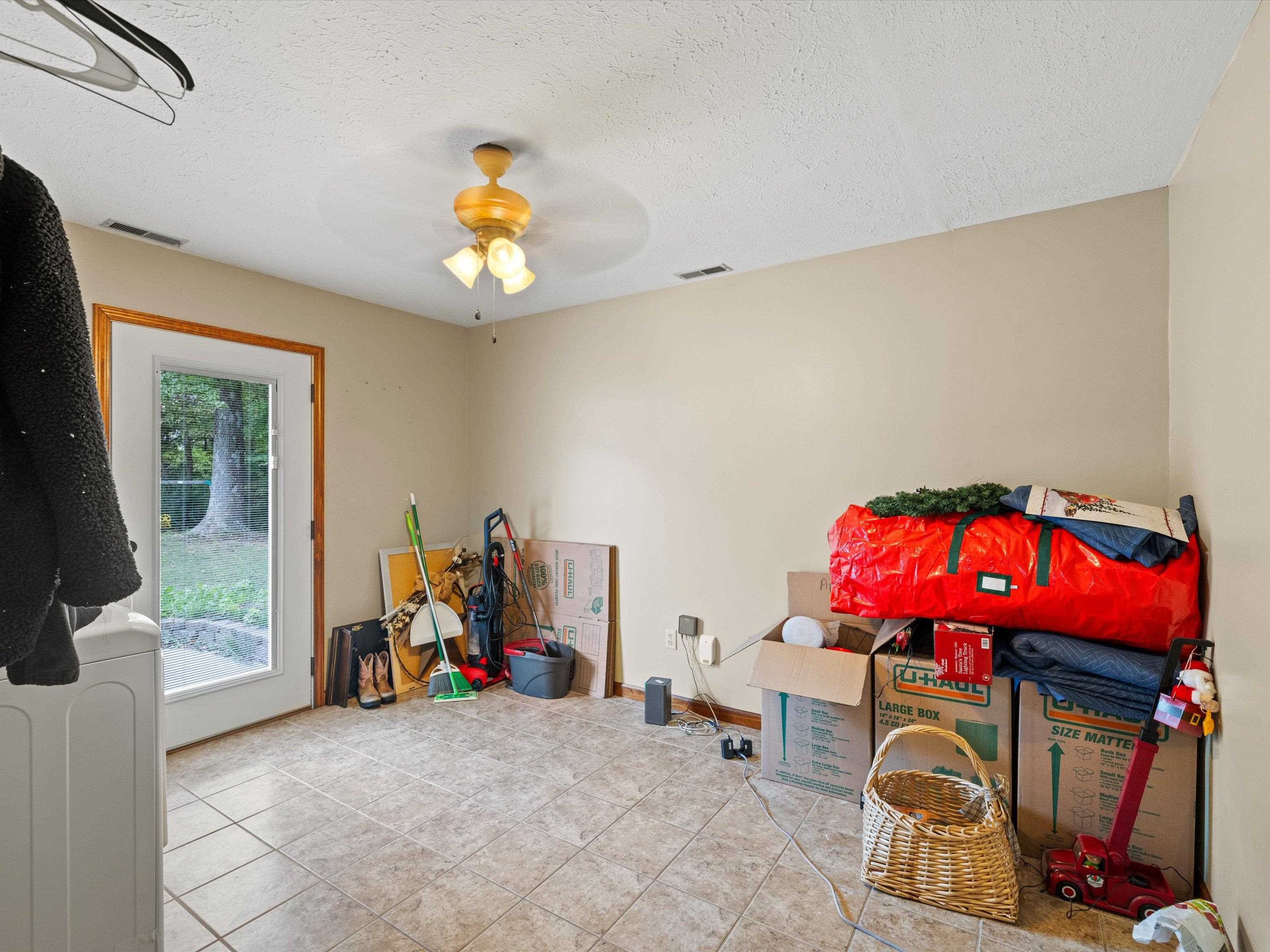 6963 Masonville Habit Road, Philpot, Kentucky 42366, 3 Bedrooms Bedrooms, ,2 BathroomsBathrooms,Single Family Residence,For Sale,Masonville Habit Road,90851