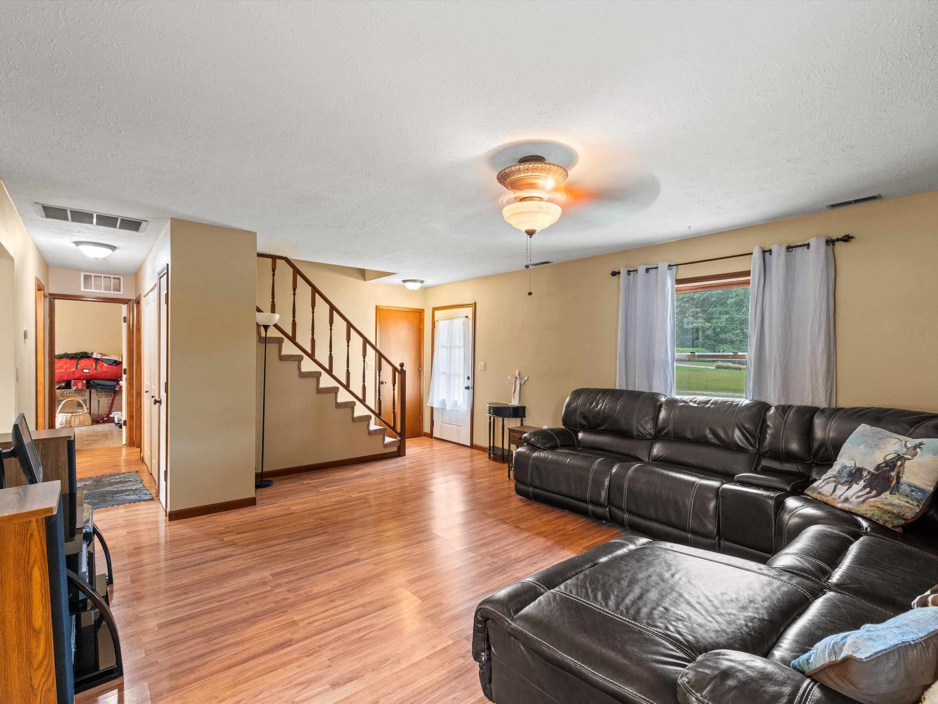 6963 Masonville Habit Road, Philpot, Kentucky 42366, 3 Bedrooms Bedrooms, ,2 BathroomsBathrooms,Single Family Residence,For Sale,Masonville Habit Road,90851