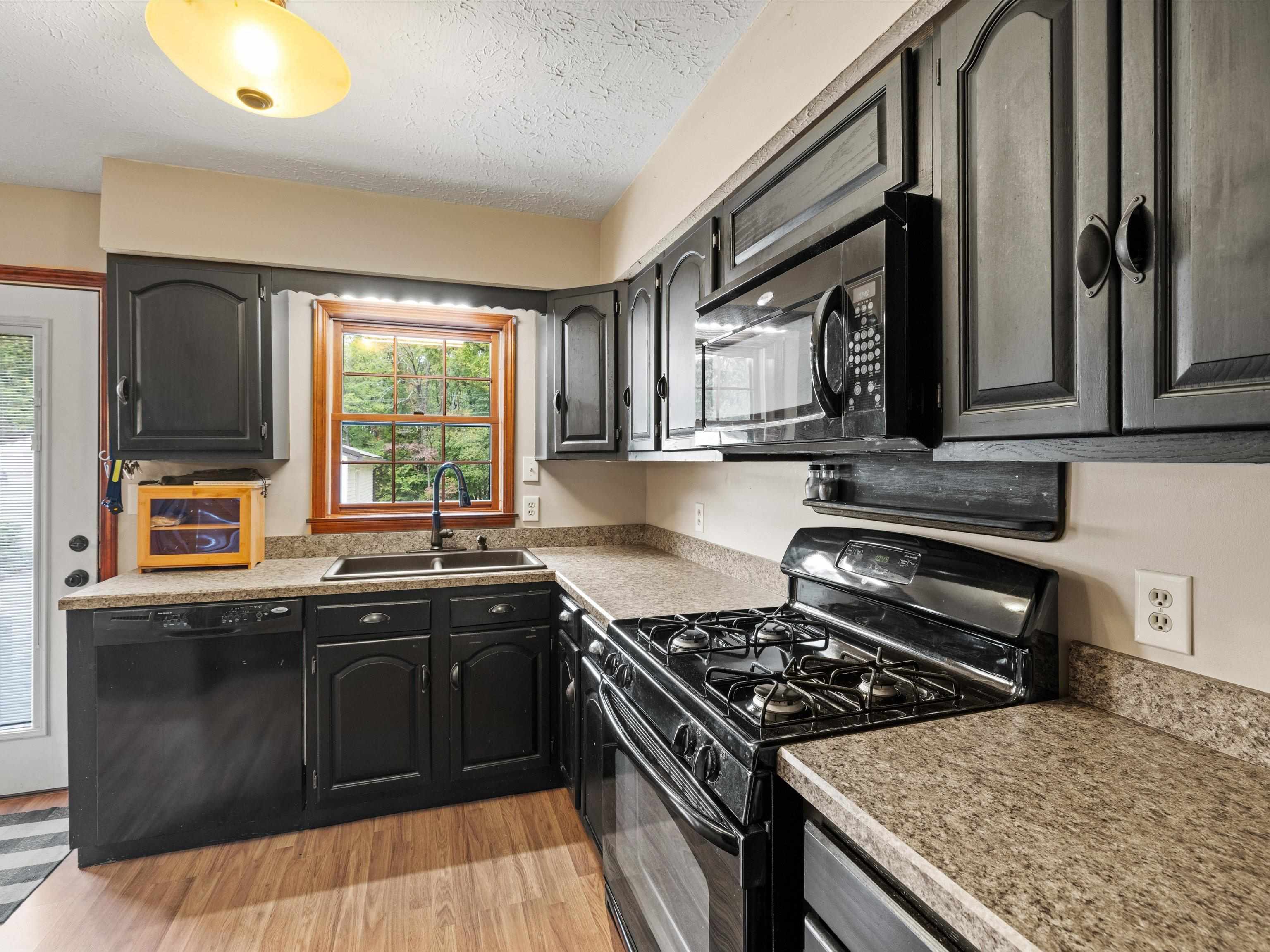 6963 Masonville Habit Road, Philpot, Kentucky 42366, 3 Bedrooms Bedrooms, ,2 BathroomsBathrooms,Single Family Residence,For Sale,Masonville Habit Road,90851