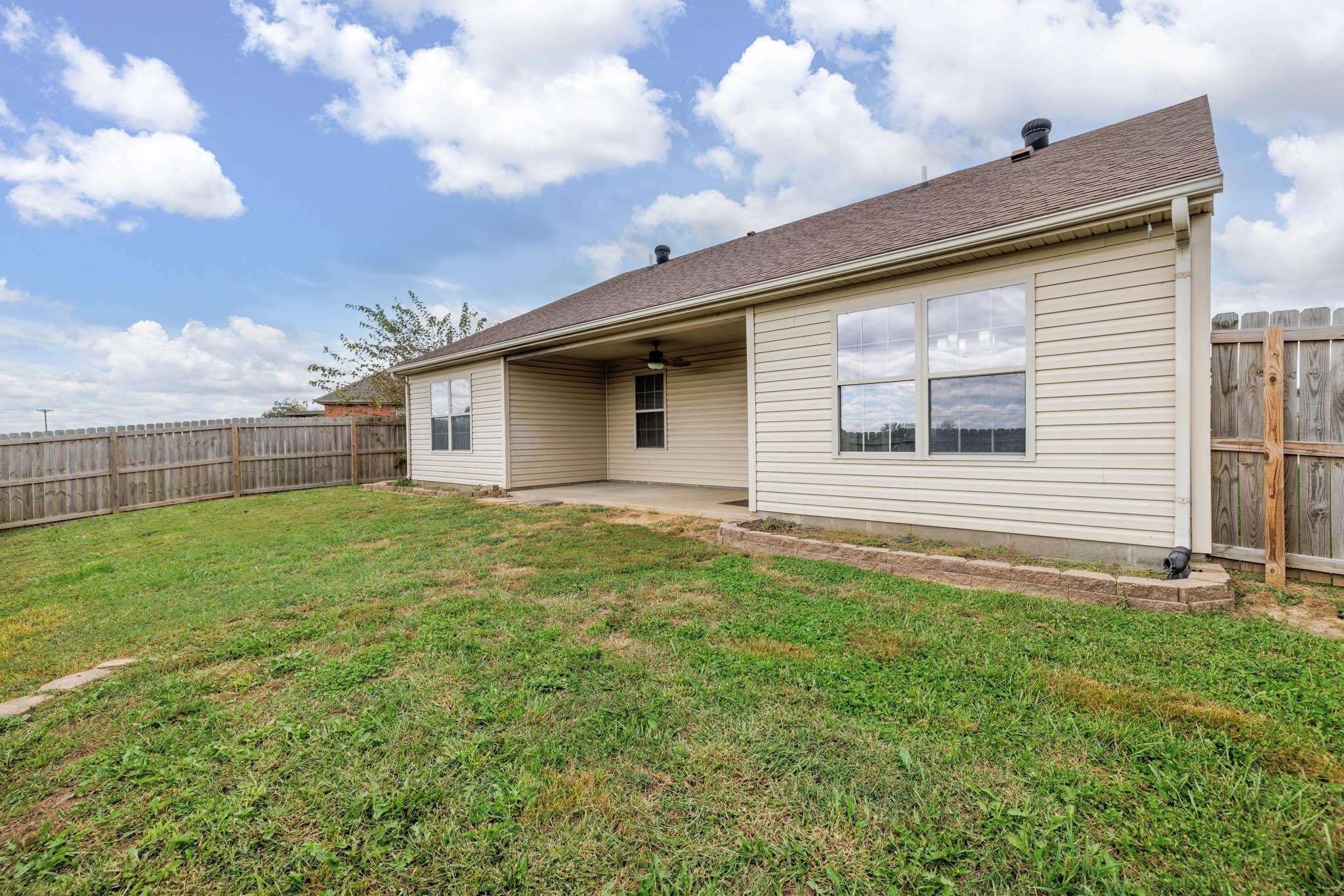 342 Camden Circle, Owensboro, Kentucky 42301, 3 Bedrooms Bedrooms, ,2 BathroomsBathrooms,Single Family Residence,For Sale,Camden Circle,90854