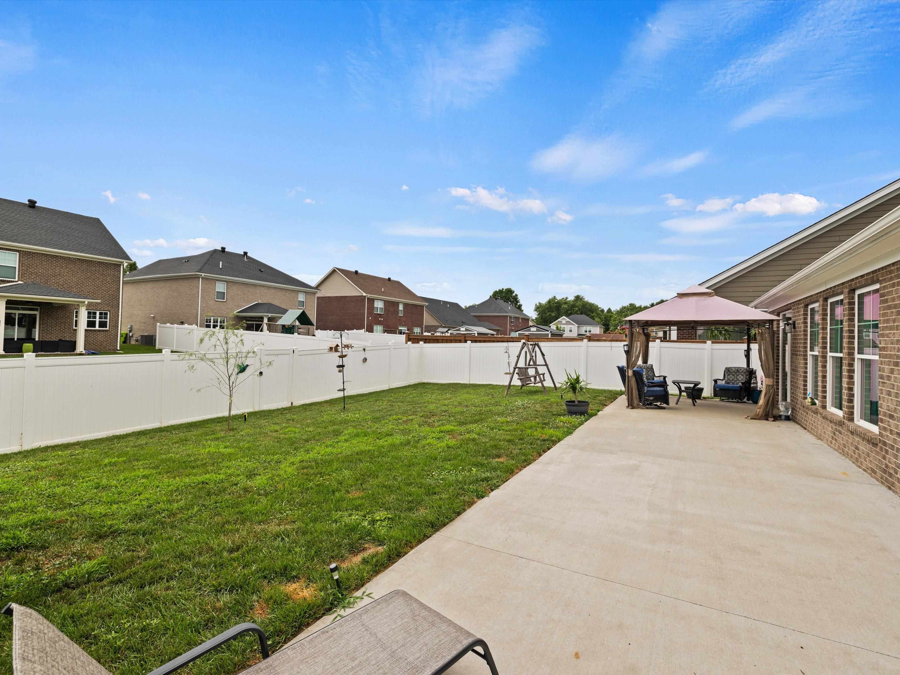 3856 Brookfield Dr, Owensboro, Kentucky 42303, 4 Bedrooms Bedrooms, ,2 BathroomsBathrooms,Single Family Residence,For Sale,Brookfield Dr,90857