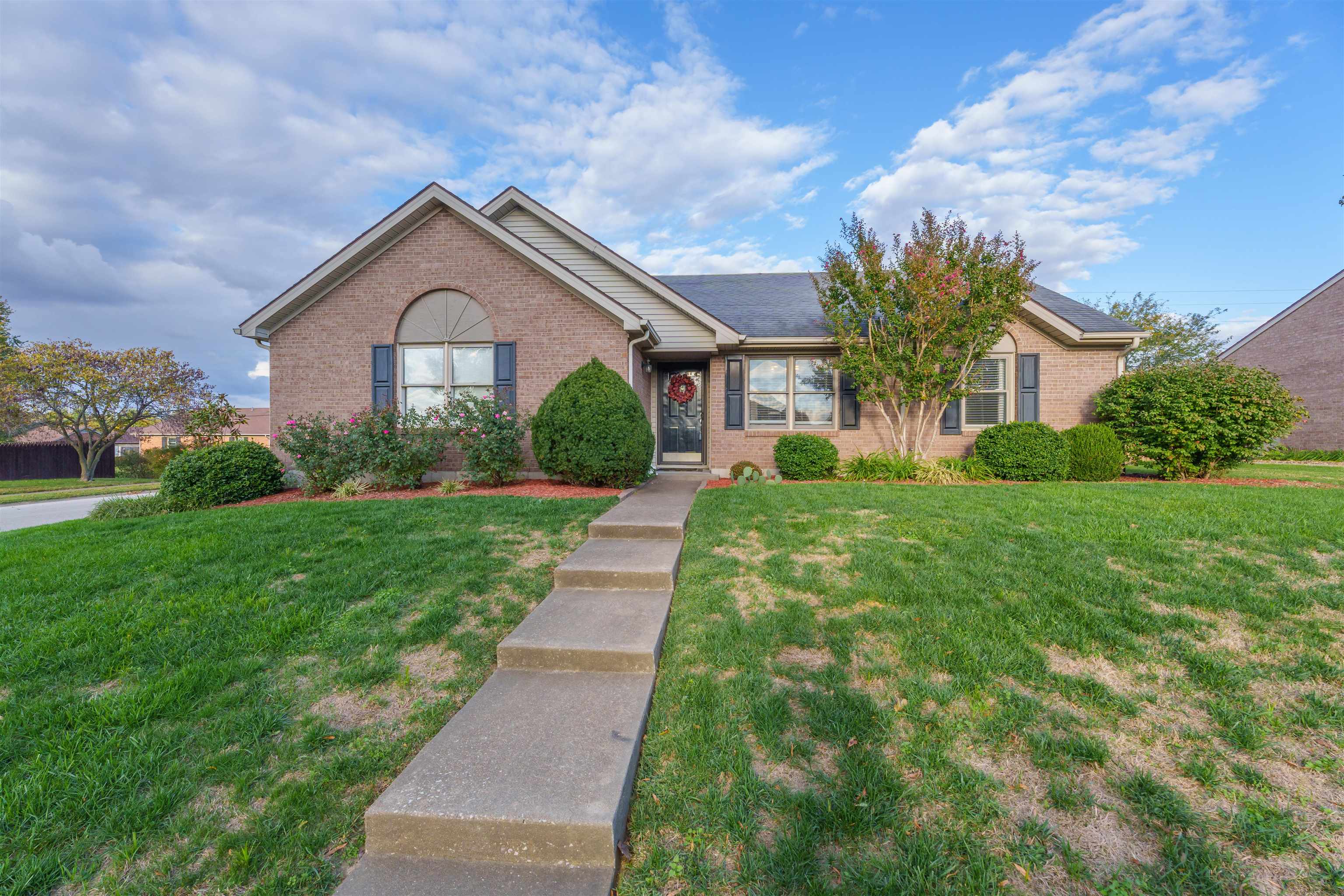 4301 Yewells Landing E, Owensboro, Kentucky 42303, 3 Bedrooms Bedrooms, ,2 BathroomsBathrooms,Single Family Residence,For Sale,Yewells Landing E,90859