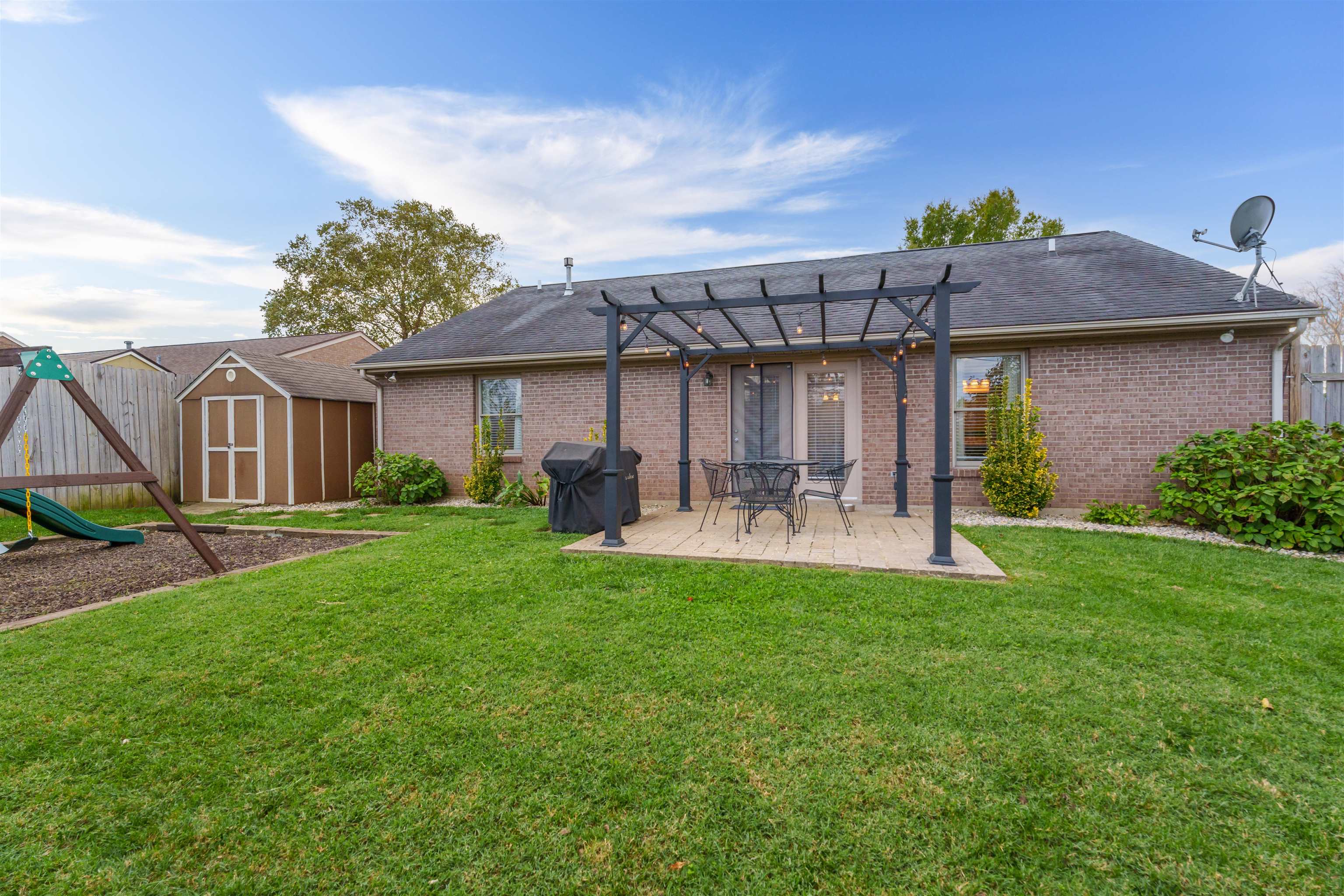 4301 Yewells Landing E, Owensboro, Kentucky 42303, 3 Bedrooms Bedrooms, ,2 BathroomsBathrooms,Single Family Residence,For Sale,Yewells Landing E,90859