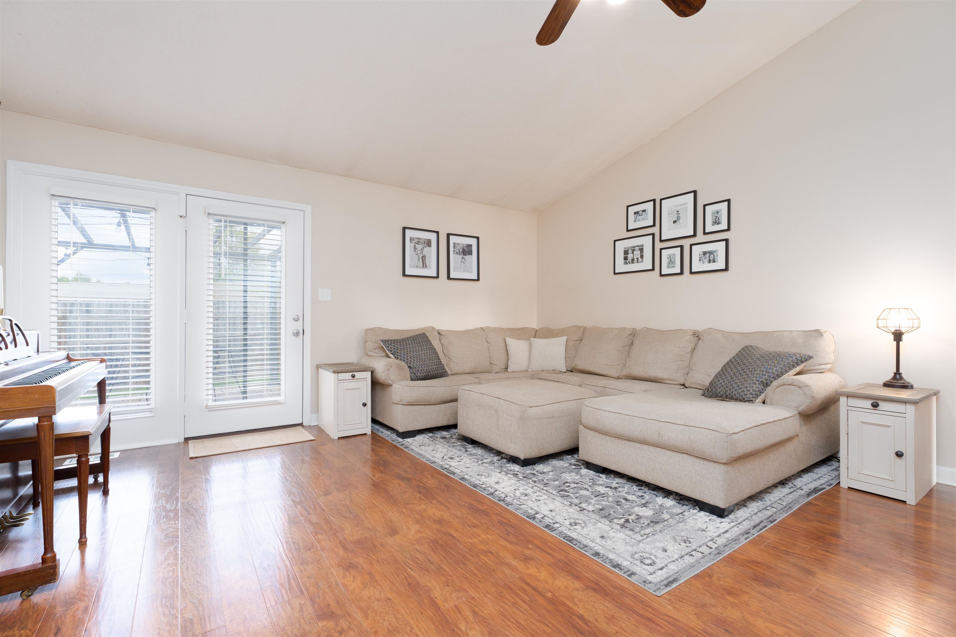 4301 Yewells Landing E, Owensboro, Kentucky 42303, 3 Bedrooms Bedrooms, ,2 BathroomsBathrooms,Single Family Residence,For Sale,Yewells Landing E,90859