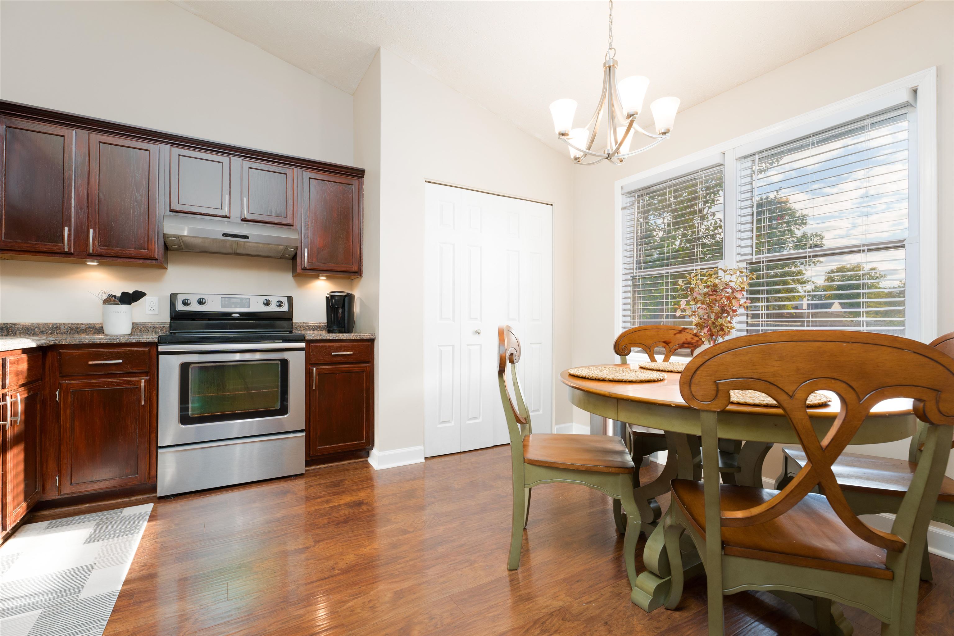 4301 Yewells Landing E, Owensboro, Kentucky 42303, 3 Bedrooms Bedrooms, ,2 BathroomsBathrooms,Single Family Residence,For Sale,Yewells Landing E,90859