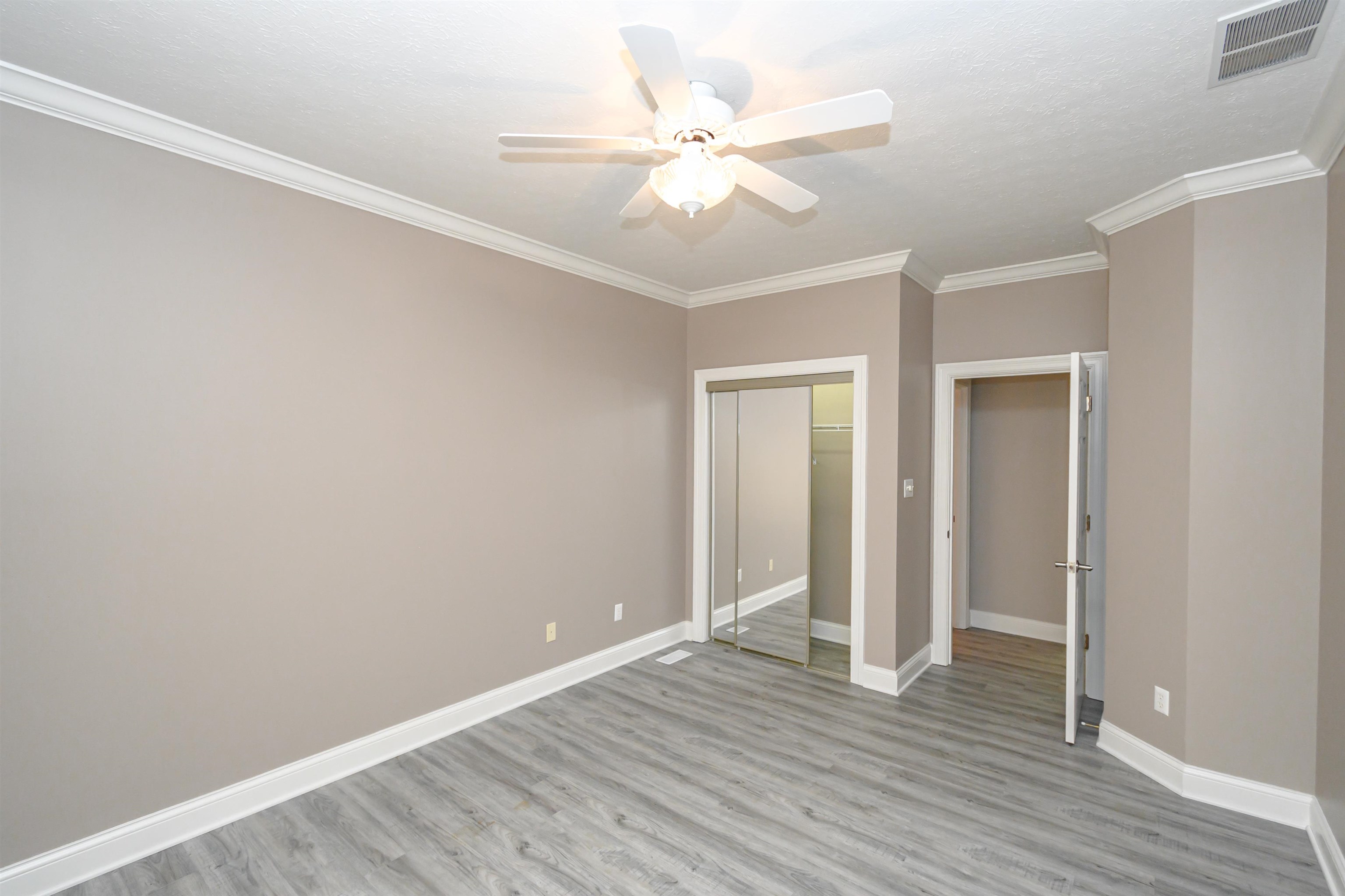 4241 Edgewood Ct, Owensboro, Kentucky 42303, 3 Bedrooms Bedrooms, ,2 BathroomsBathrooms,Single Family Residence,For Sale,Edgewood Ct,90860