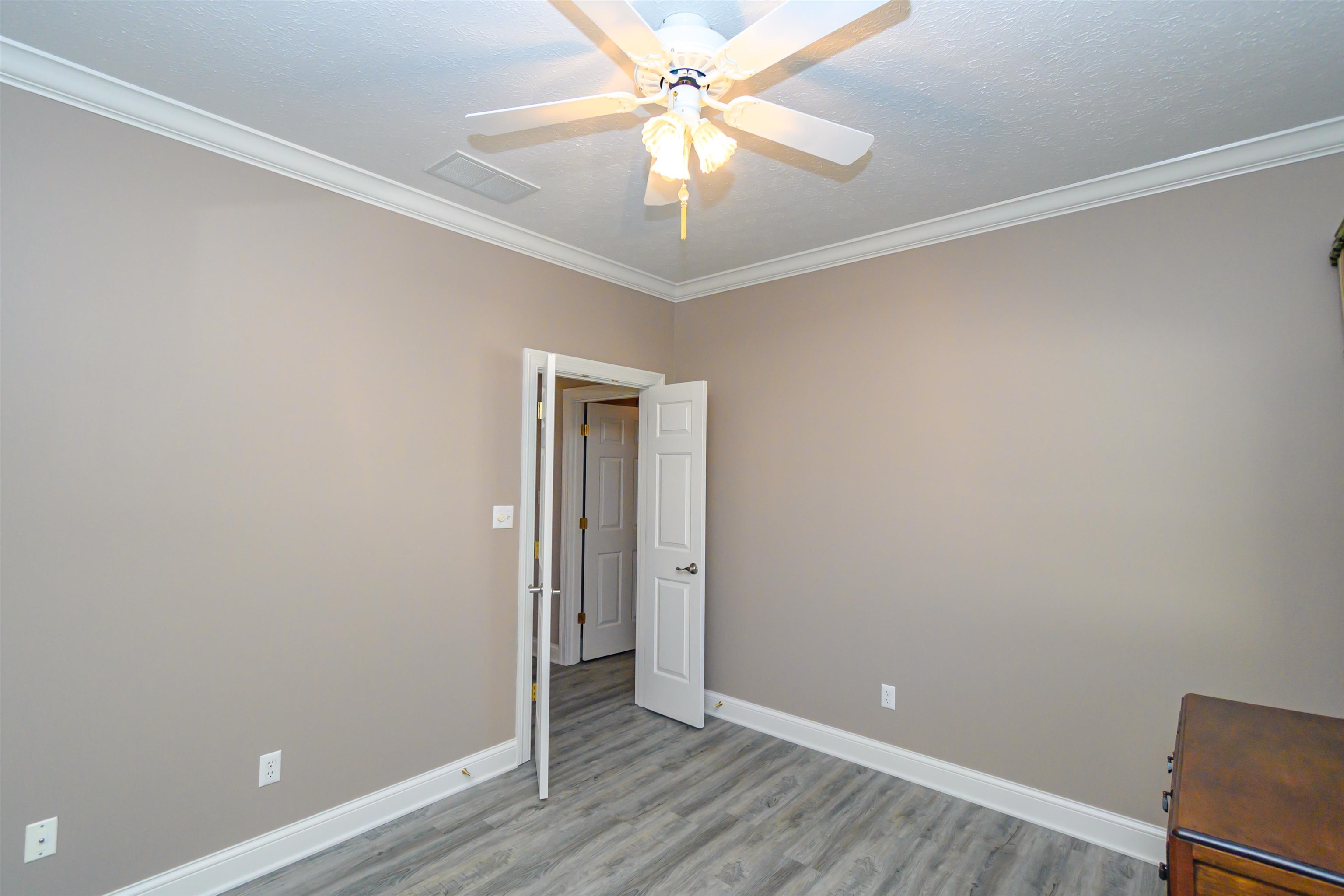 4241 Edgewood Ct, Owensboro, Kentucky 42303, 3 Bedrooms Bedrooms, ,2 BathroomsBathrooms,Single Family Residence,For Sale,Edgewood Ct,90860