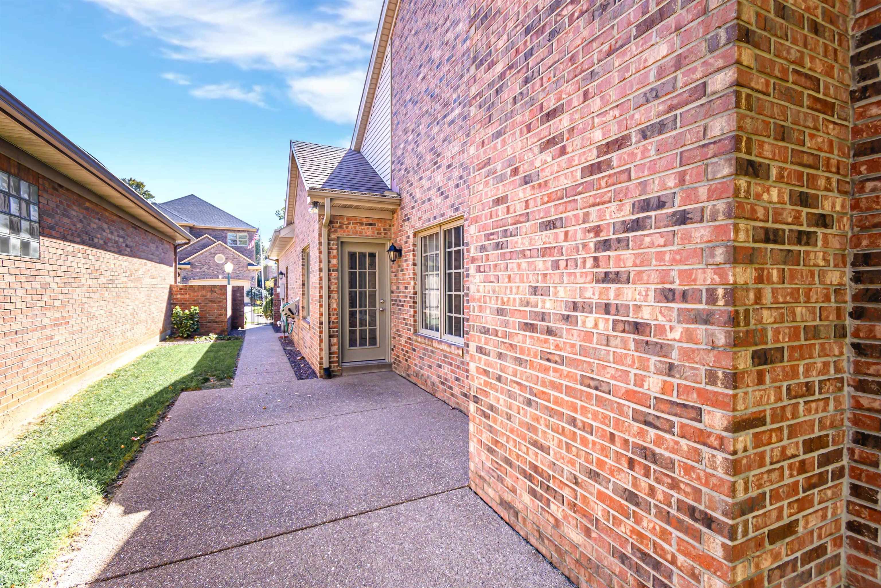 4241 Edgewood Ct, Owensboro, Kentucky 42303, 3 Bedrooms Bedrooms, ,2 BathroomsBathrooms,Single Family Residence,For Sale,Edgewood Ct,90860