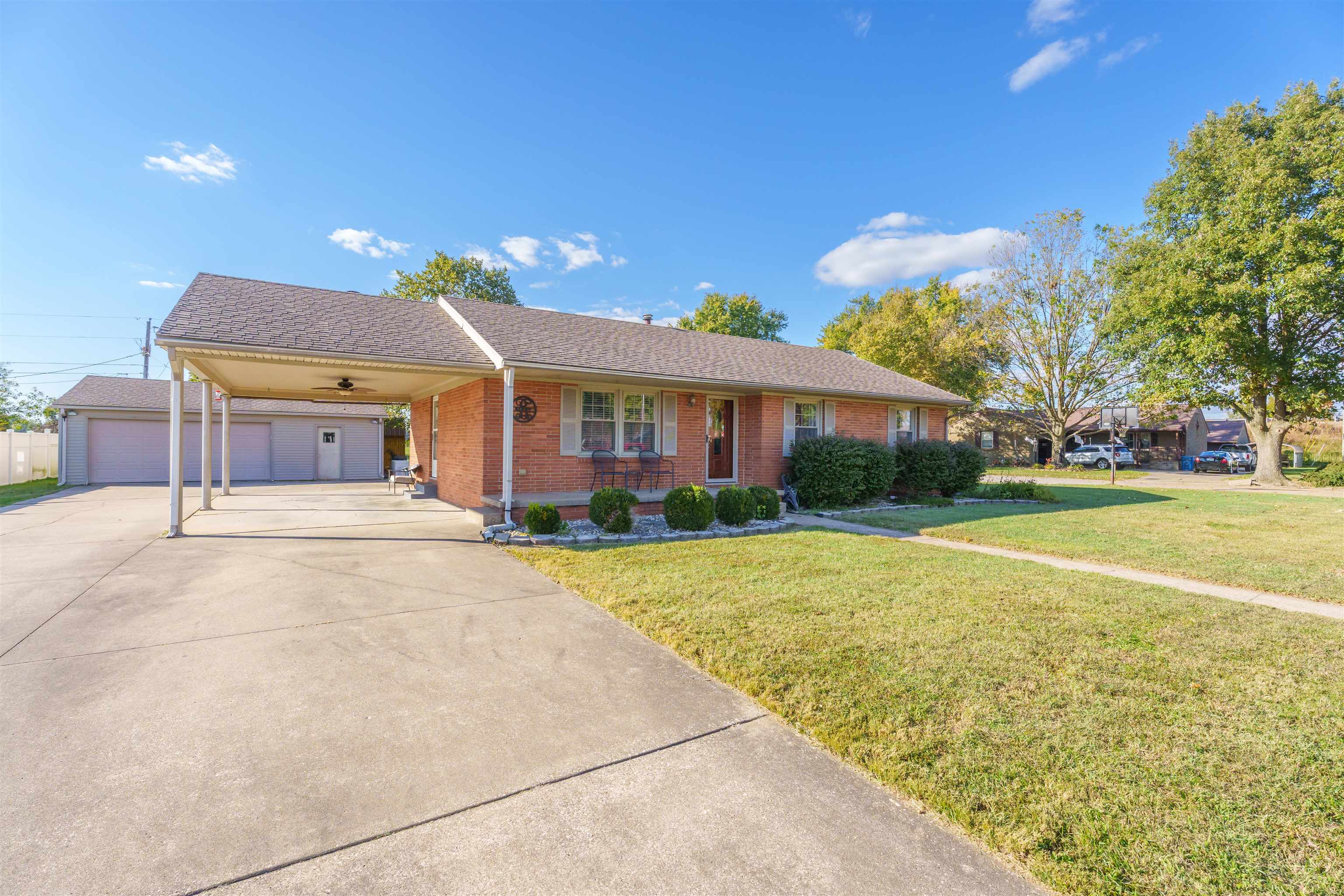 774 Dove Ct, Owensboro, Kentucky 42301, 3 Bedrooms Bedrooms, ,1 BathroomBathrooms,Single Family Residence,For Sale,Dove Ct,90864