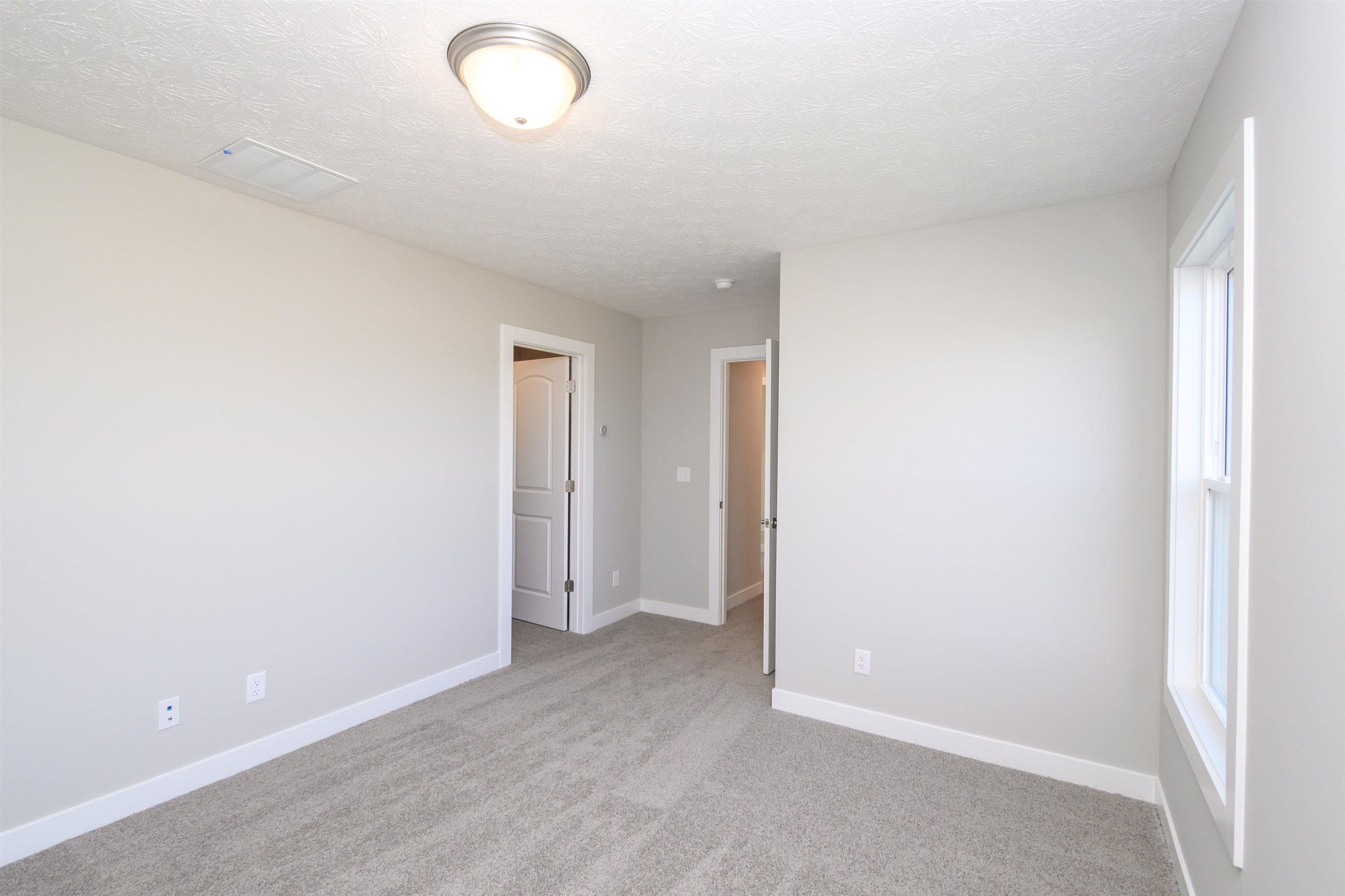 663 Alabaster Ln, Owensboro, Kentucky 42301, 3 Bedrooms Bedrooms, ,2 BathroomsBathrooms,Single Family Residence,For Sale,Alabaster Ln,90868