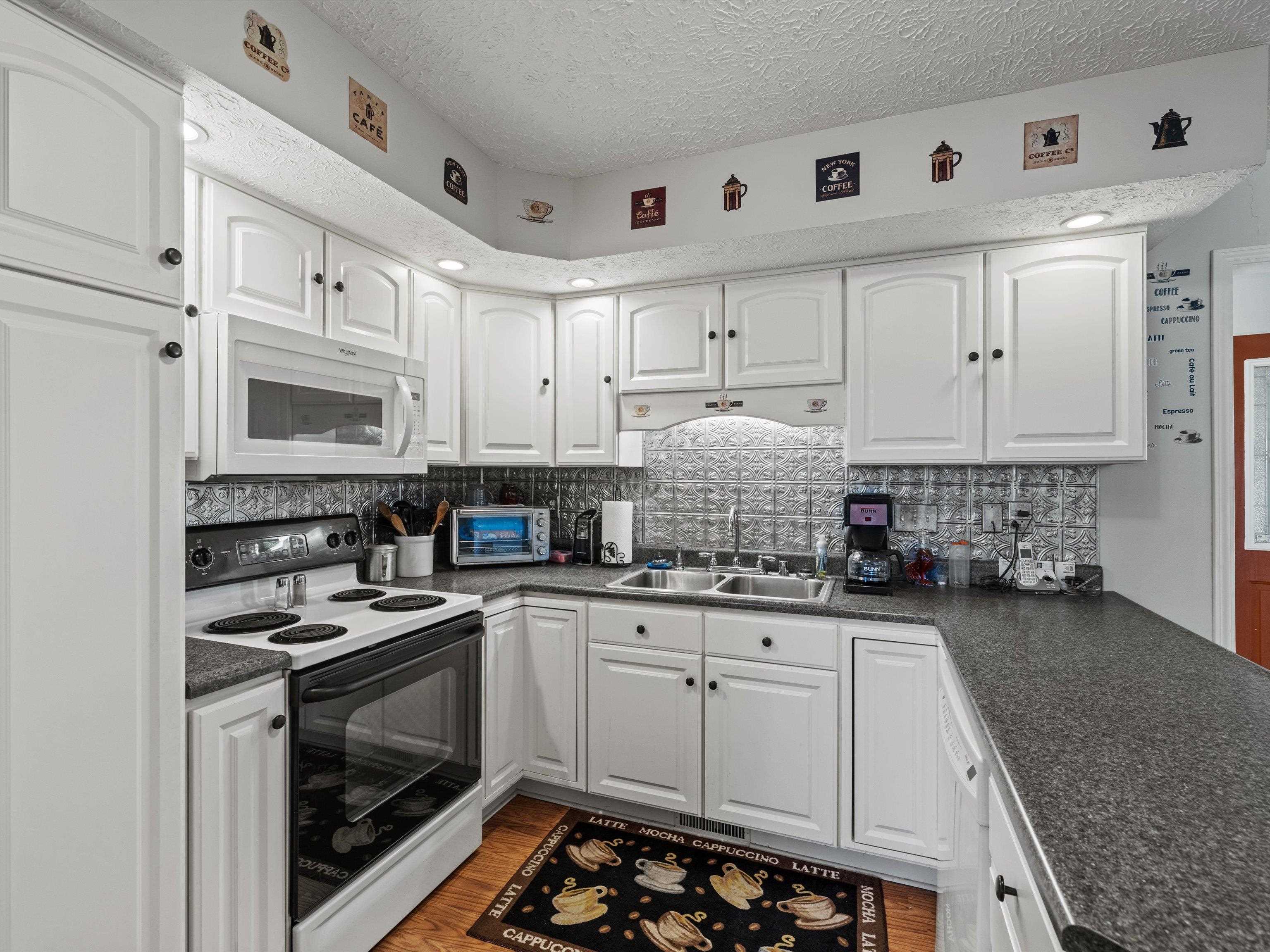 75 Hocker St, Beaver Dam, Kentucky 42320, 3 Bedrooms Bedrooms, ,2 BathroomsBathrooms,Single Family Residence,For Sale,Hocker St,90869
